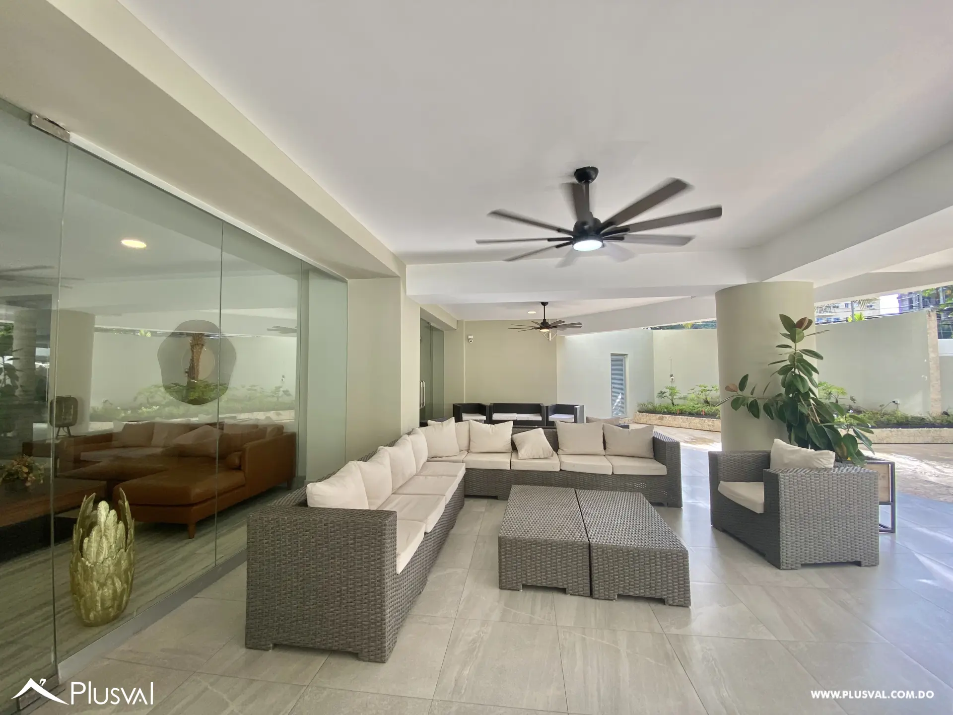 Alquilo Excelente y Amplio Apartamento en Zona Exclusiva en  La Esperilla 467451