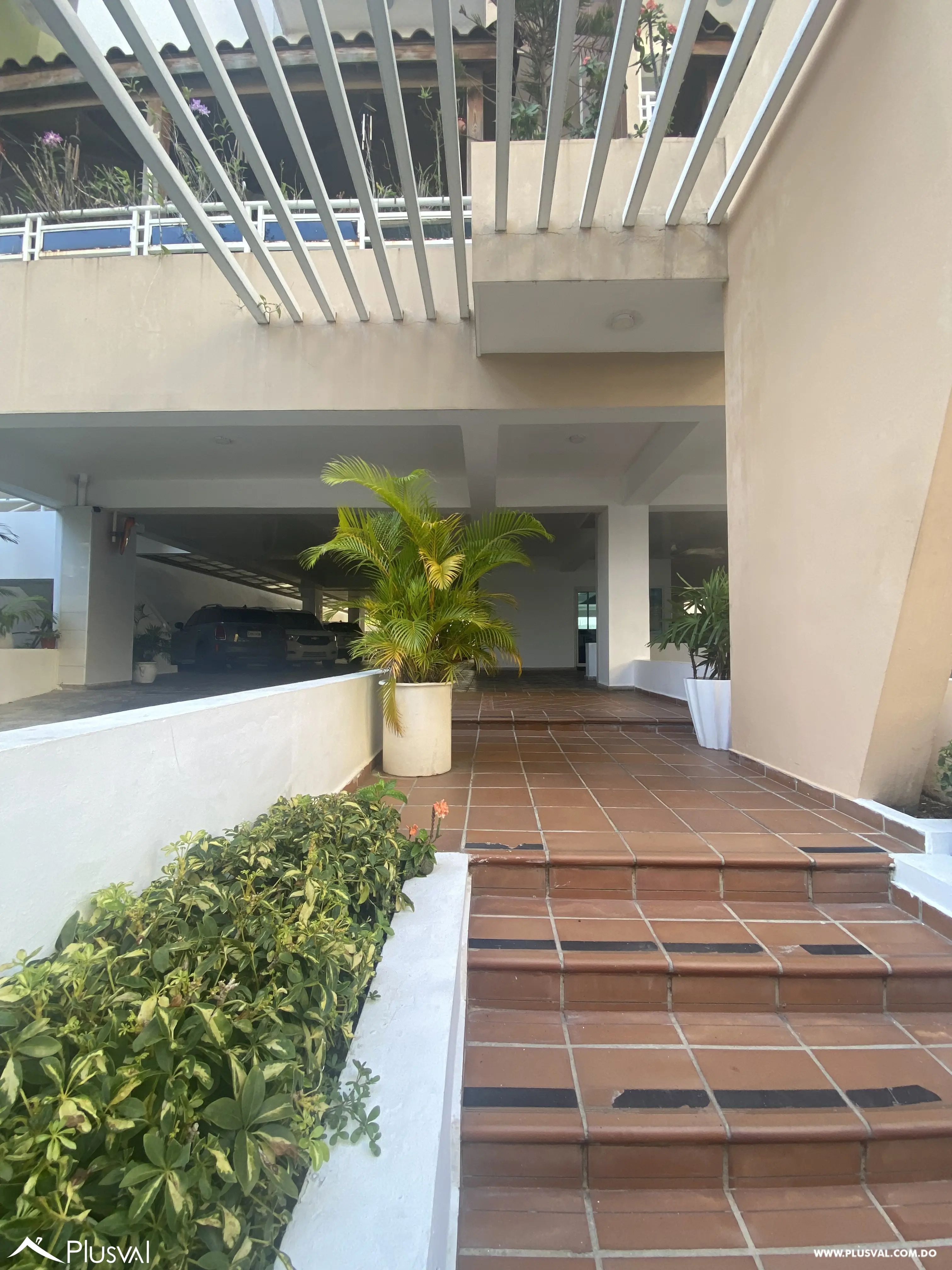 Alquilo Maravilloso y  Amplio  Apto en Bella Vista 453646