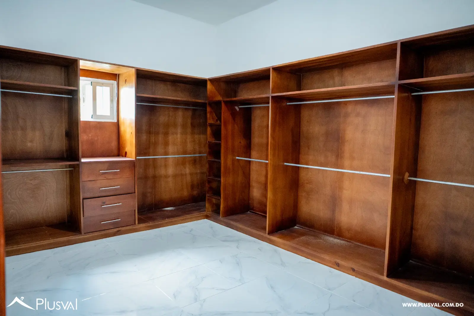 Villa de dos Niveles en Venta en Residencial Cerrado 520733