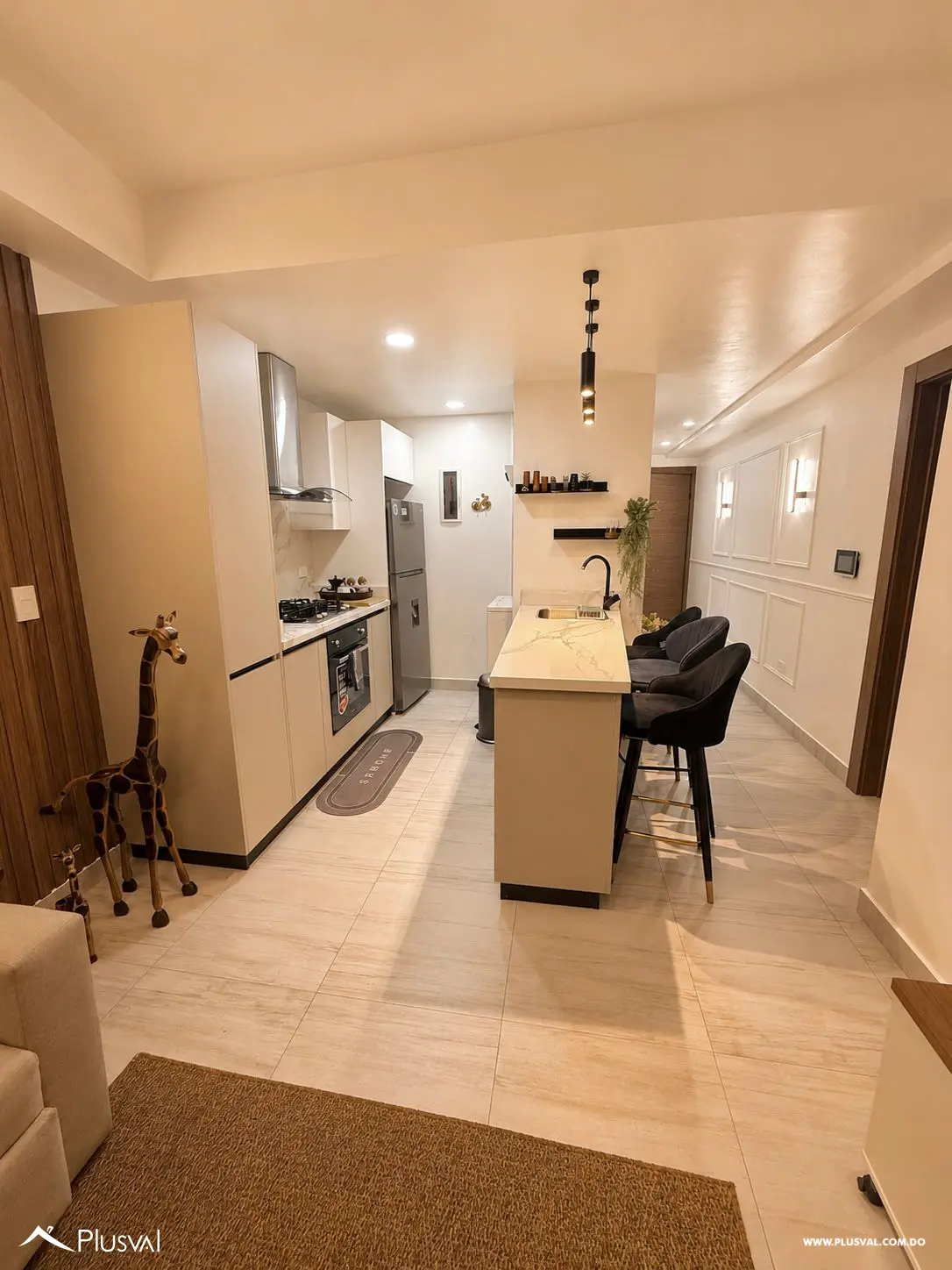 Elegante apartamento amueblado en venta, ubicado en Evaristo Morales. 530237