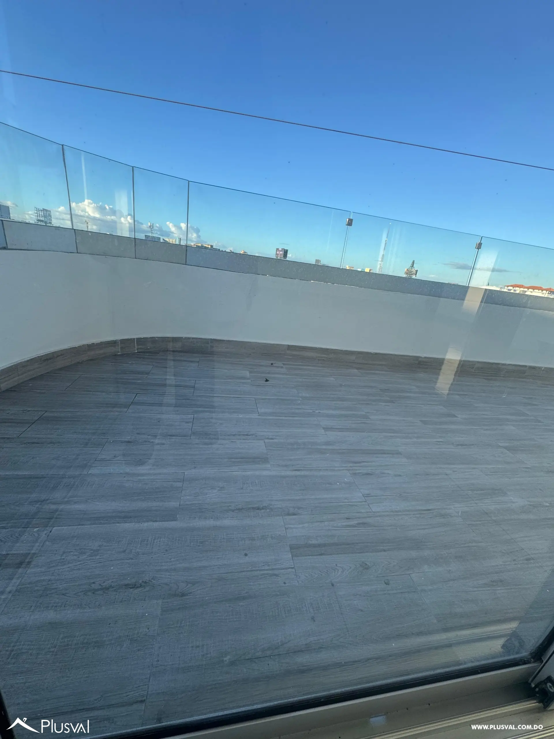 Alquiler de apartamento con linea blanca en torre de lujo en Gazcue 482252