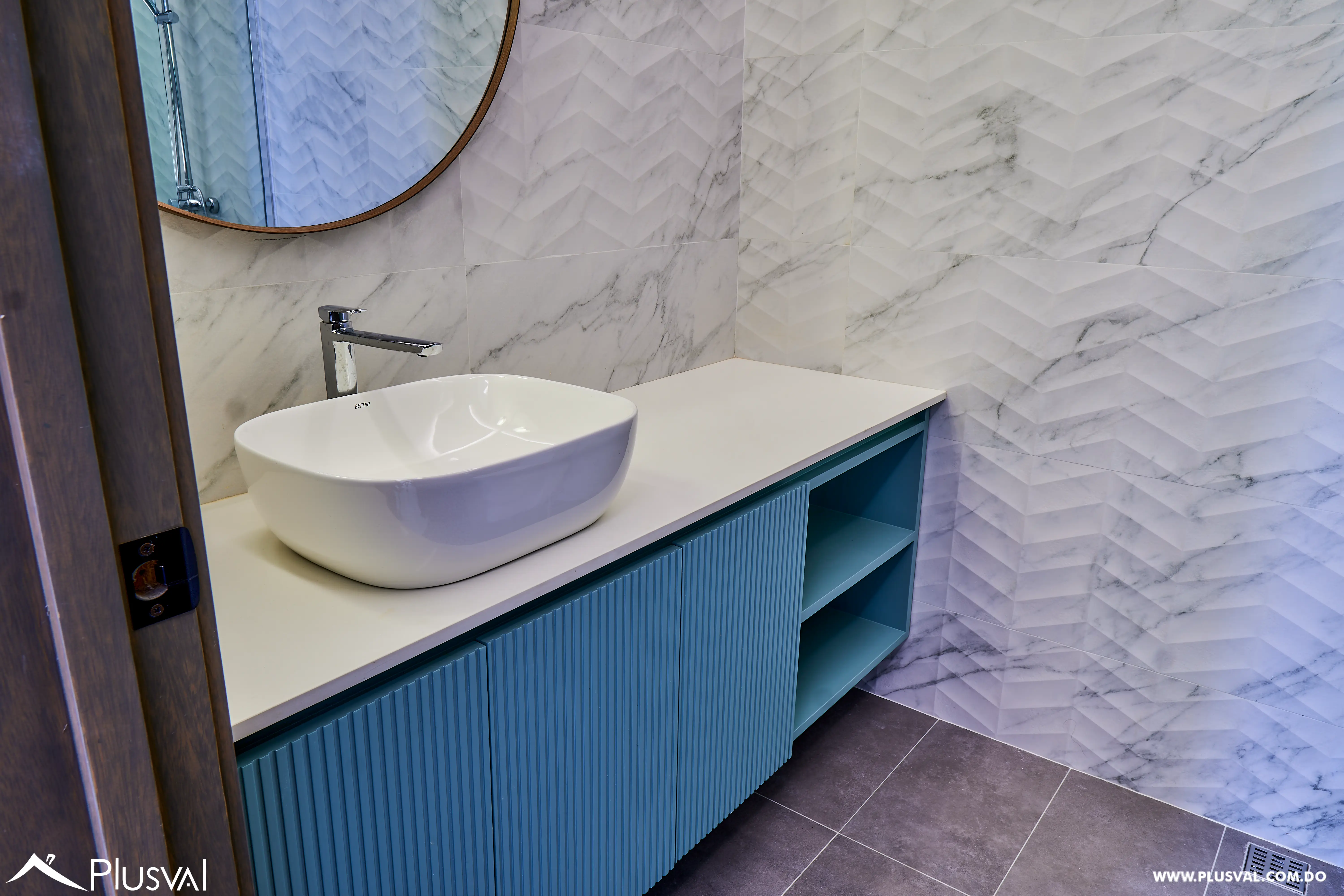 Vivienda de 2 niveles en Proyecto seguro de Santiago. 485471