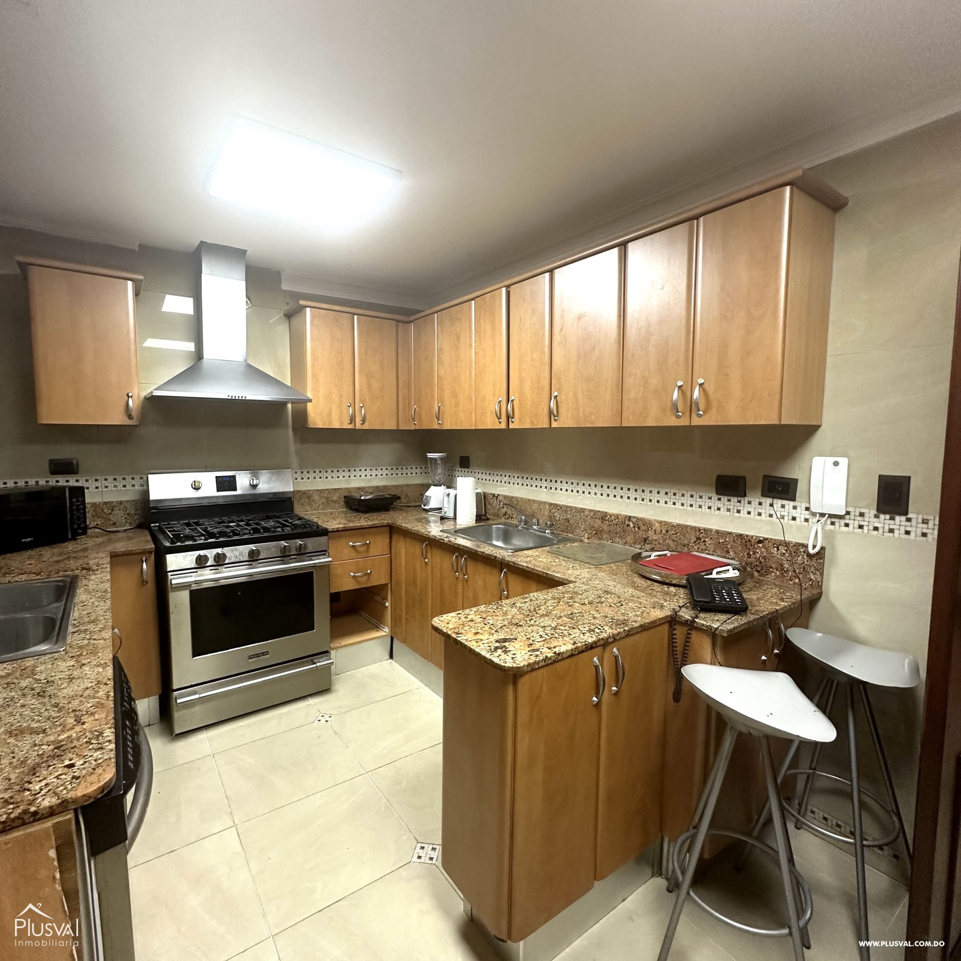 Apartamento de alquiler amueblado en Piantini 374026