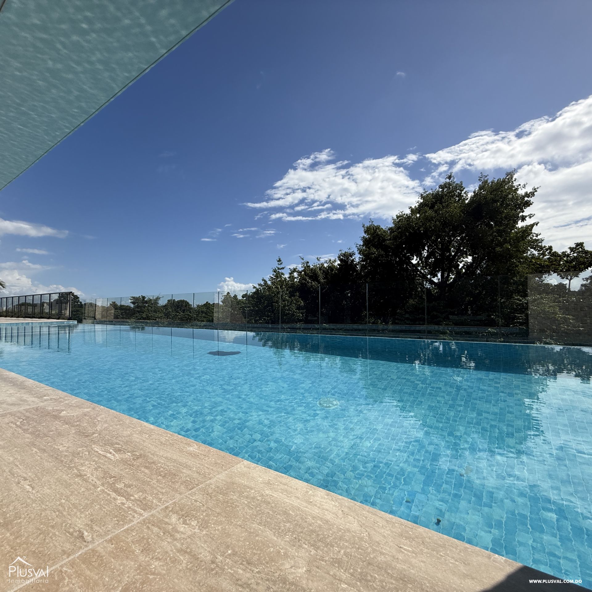 Torre en Anacaona con apartamentos en venta con vista al mar 408693