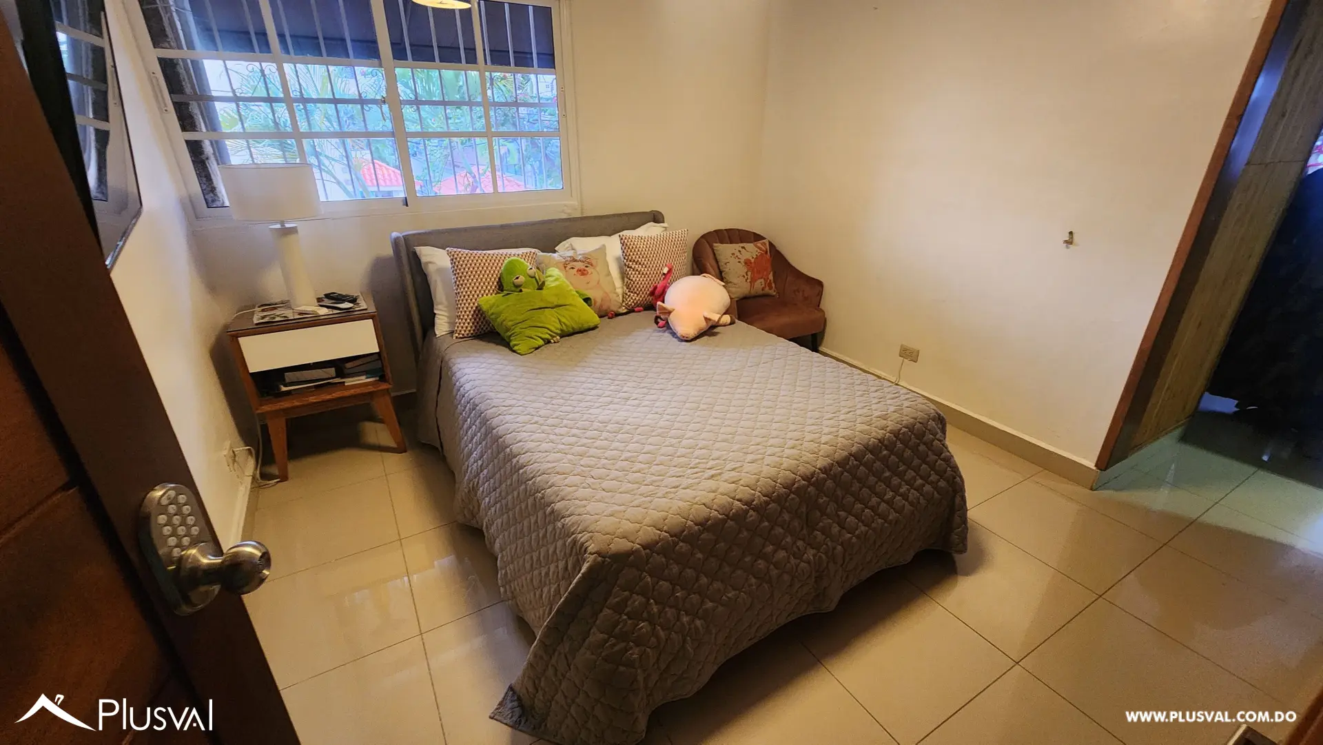 Se vende amplia casa en Los Restauradores 475480
