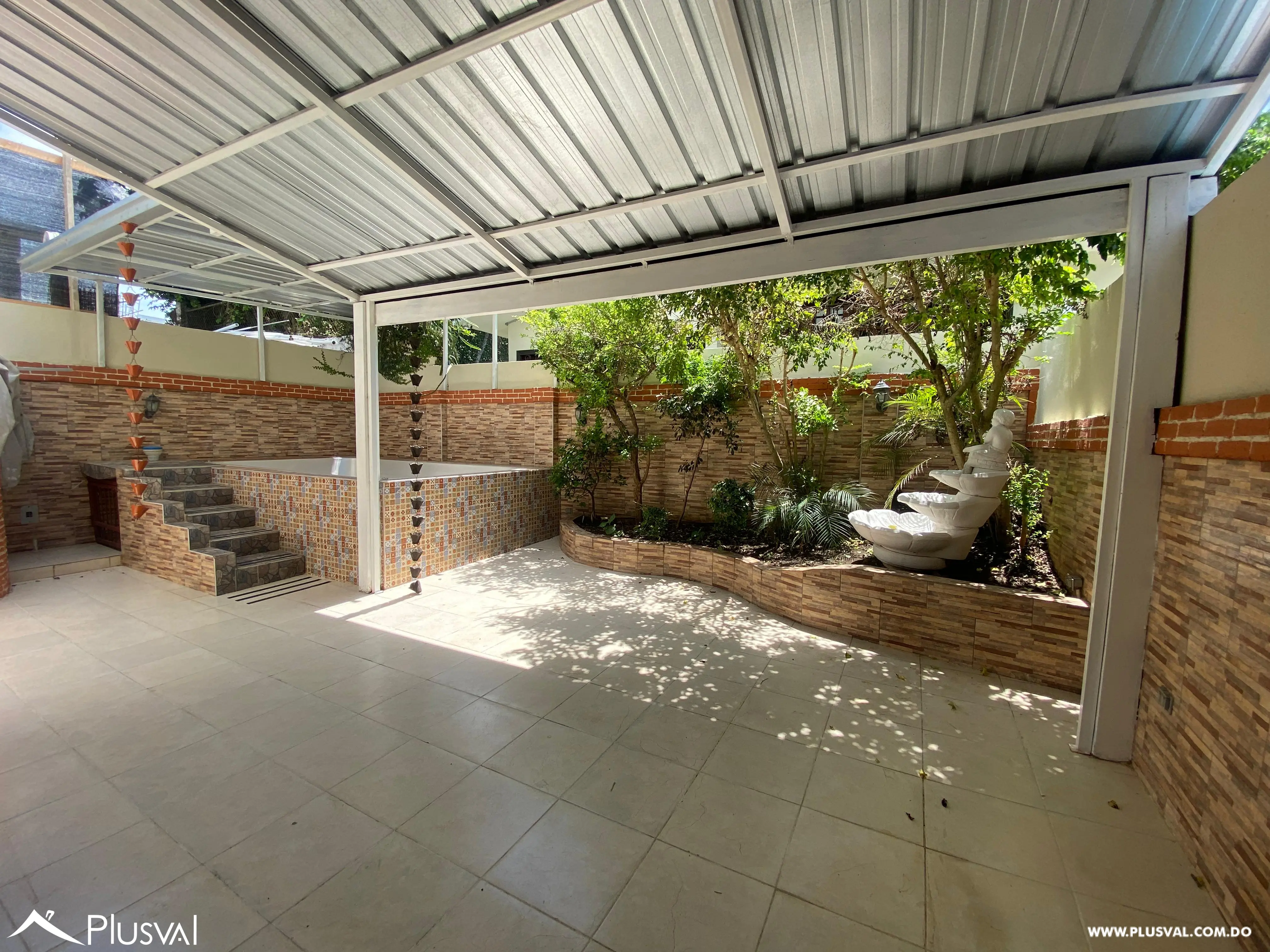 Amplia Casa en Venta ubicada en Los Cerros de Gurabo 464202
