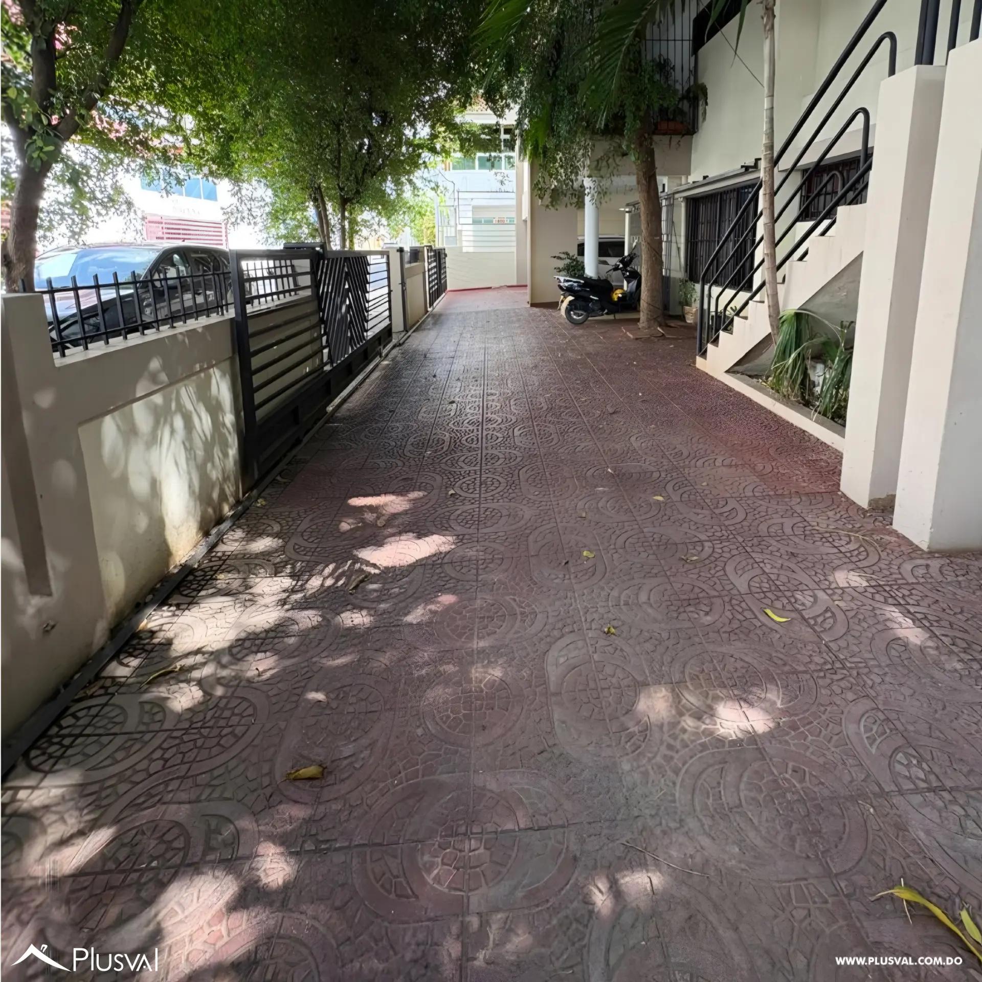 Casa comercial en venta en el Cacique con lavandería en funcionamiento. 522331