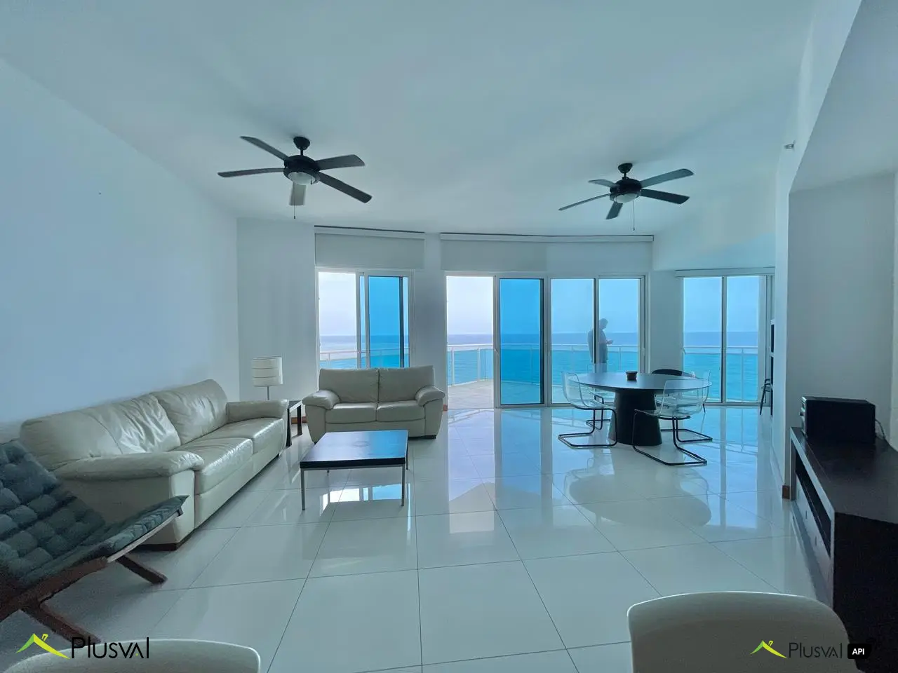 Apartamento amueblado con vista despejada al mar 449562