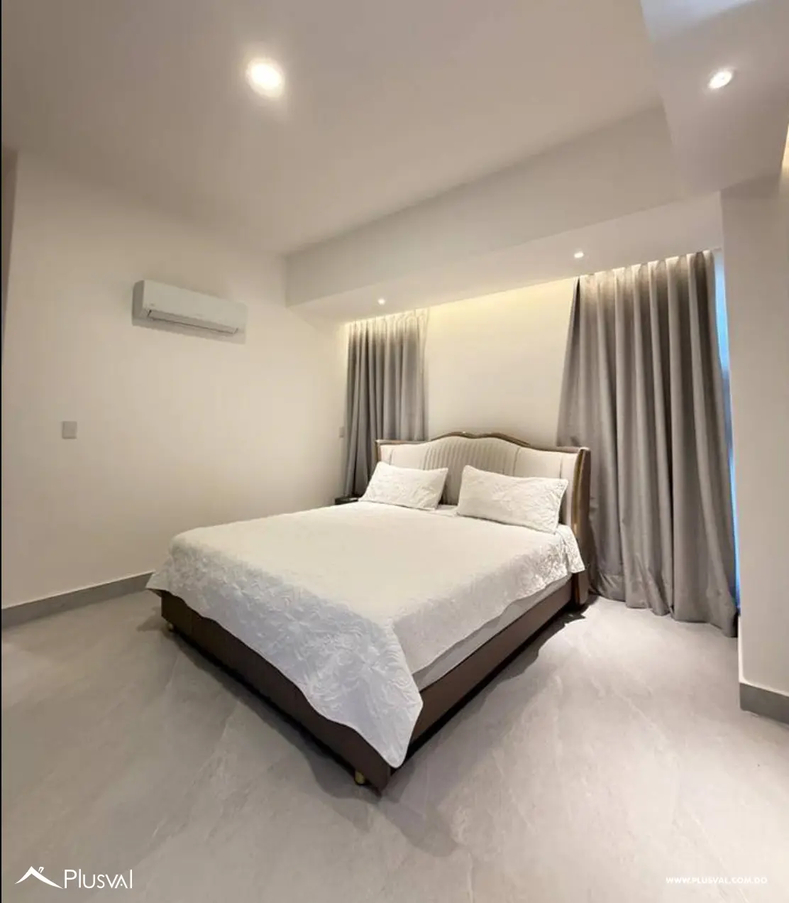 Apartamento Amueblado de Lujo en La Esmeralda con Vistas Panorámicas a Santiago. 523039