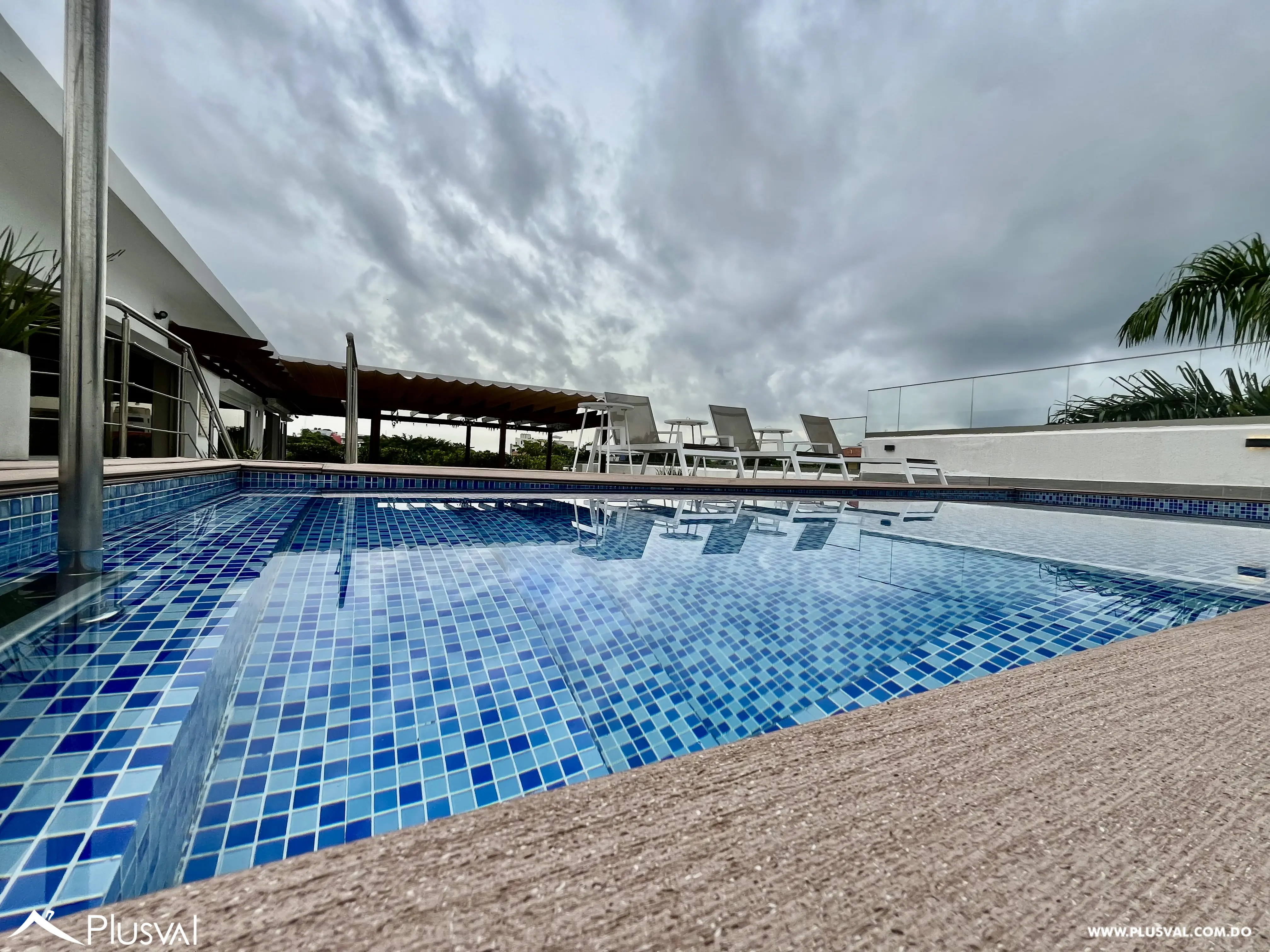Terraza rooftop con piscina en alquiler en Gazcue 468476