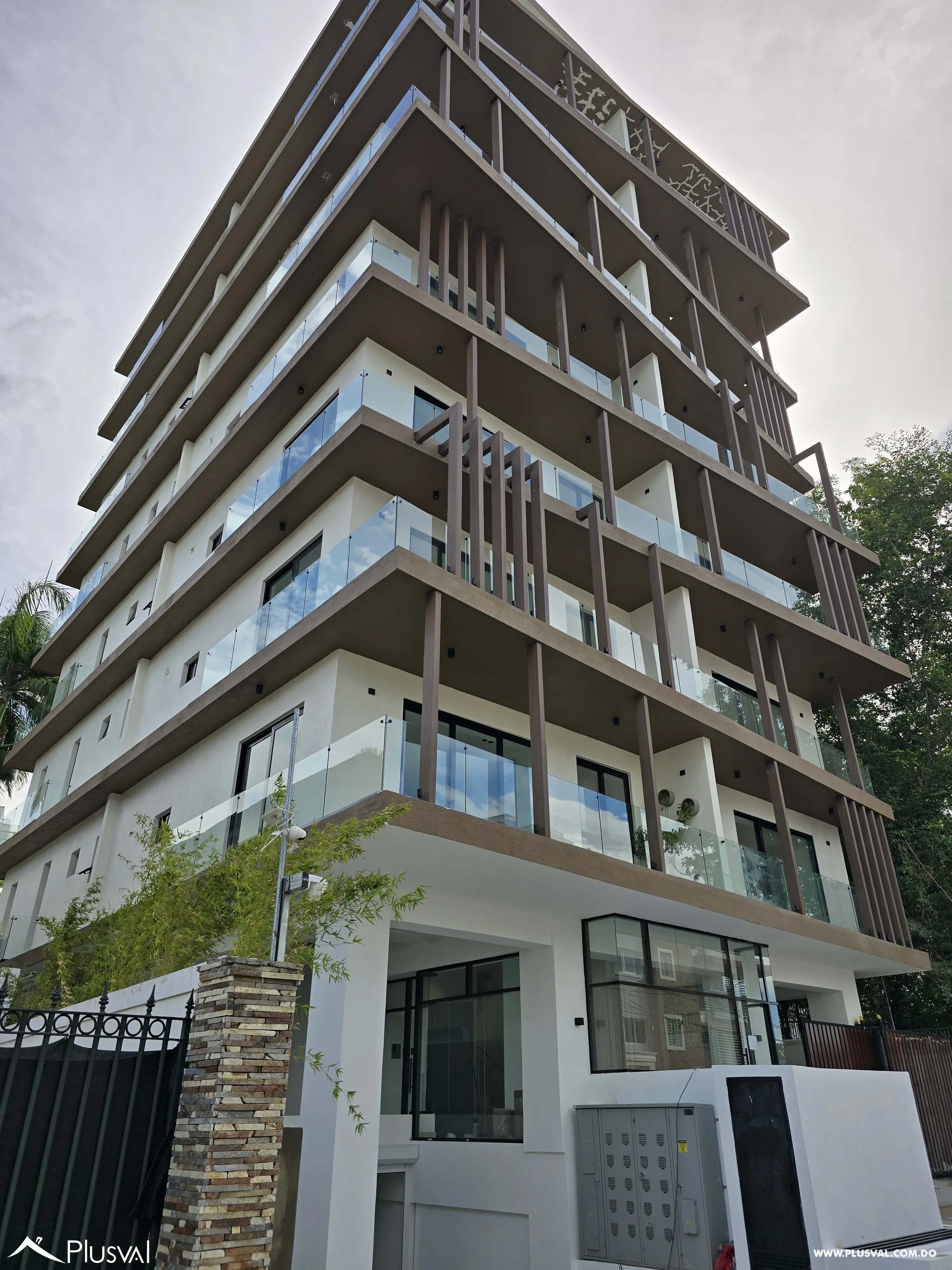 Apartamento en Venta Con terraza, Vistas Despejadas y Diseño Moderno 528404
