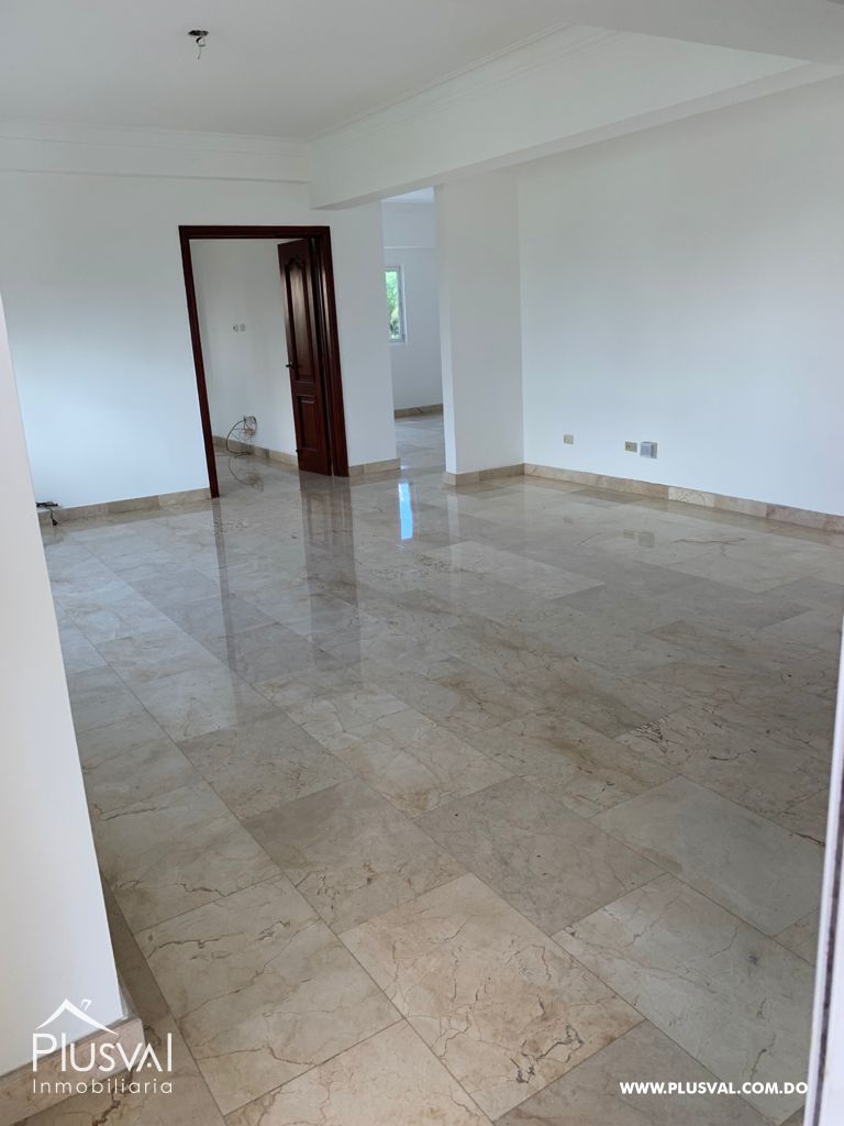 Amplio apartamento en alquiler zona poco transitada del sector de Naco 234371