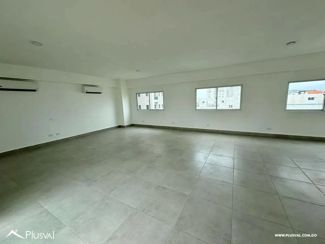 Espacioso apartamento amueblado  de 1 habitación en venta en Bella Vista 452649