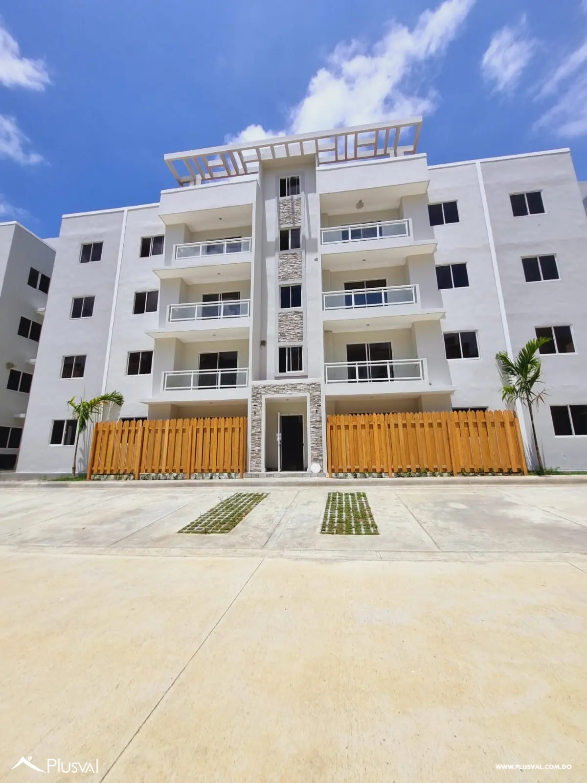 Apartamentos en la Jacobo Majluta con excelente área social 483892