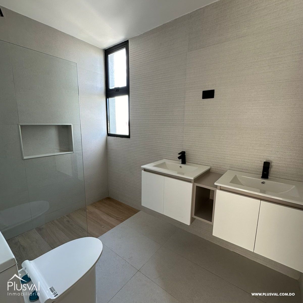 Exclusivo apartamento de 3 habitaciones  ubicado en La Esmeralda 409902