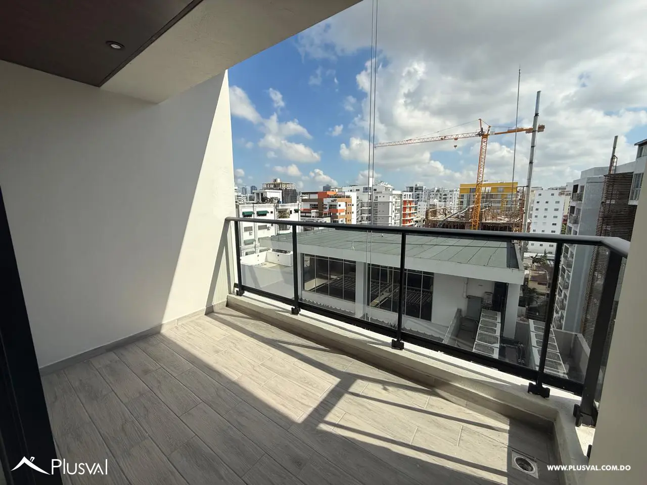 Apartamento de 2 Habitaciones en Evaristo Morales, Santo Domingo 534108