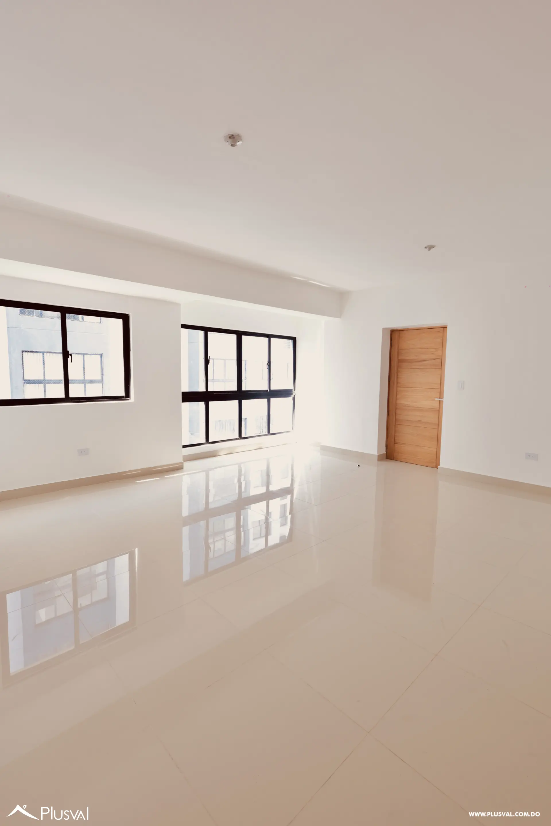Descubre tu nuevo hogar en una exclusiva torre a pasos de la Av. Máximo Gómez. 471921