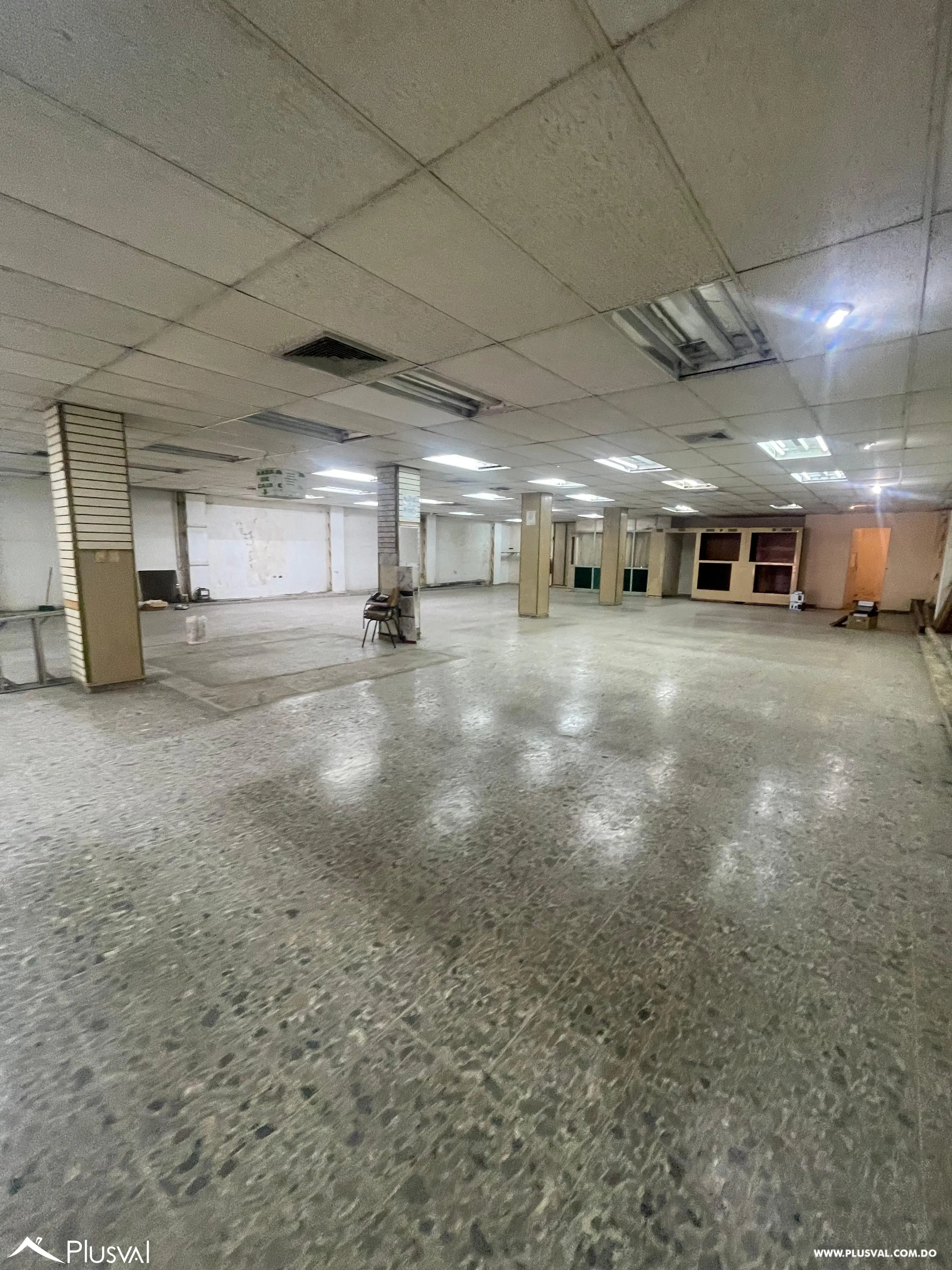 Plaza Comercial en Alquiler - Santiago 456600