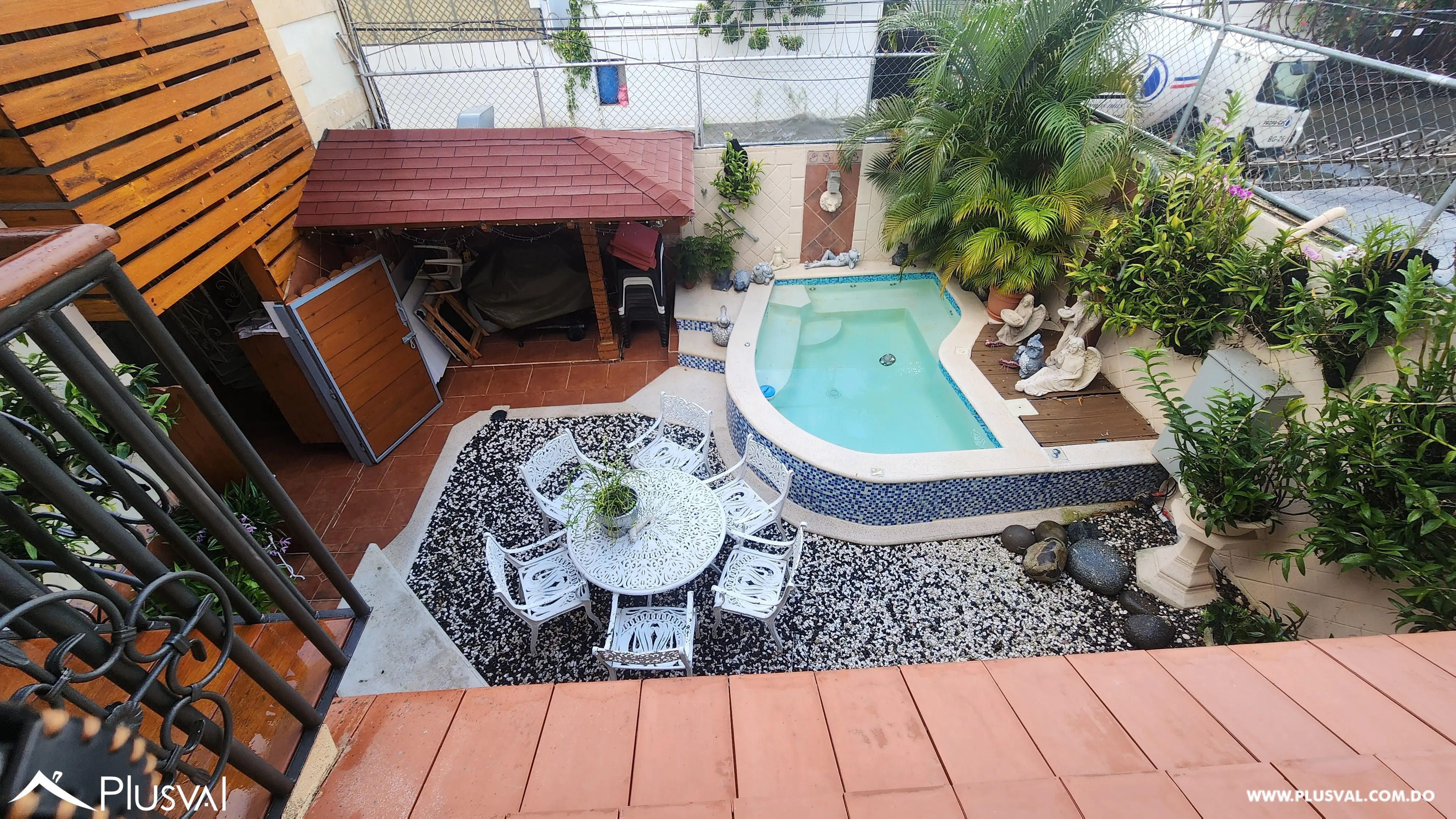 Se vende amplia casa en Los Restauradores 475476