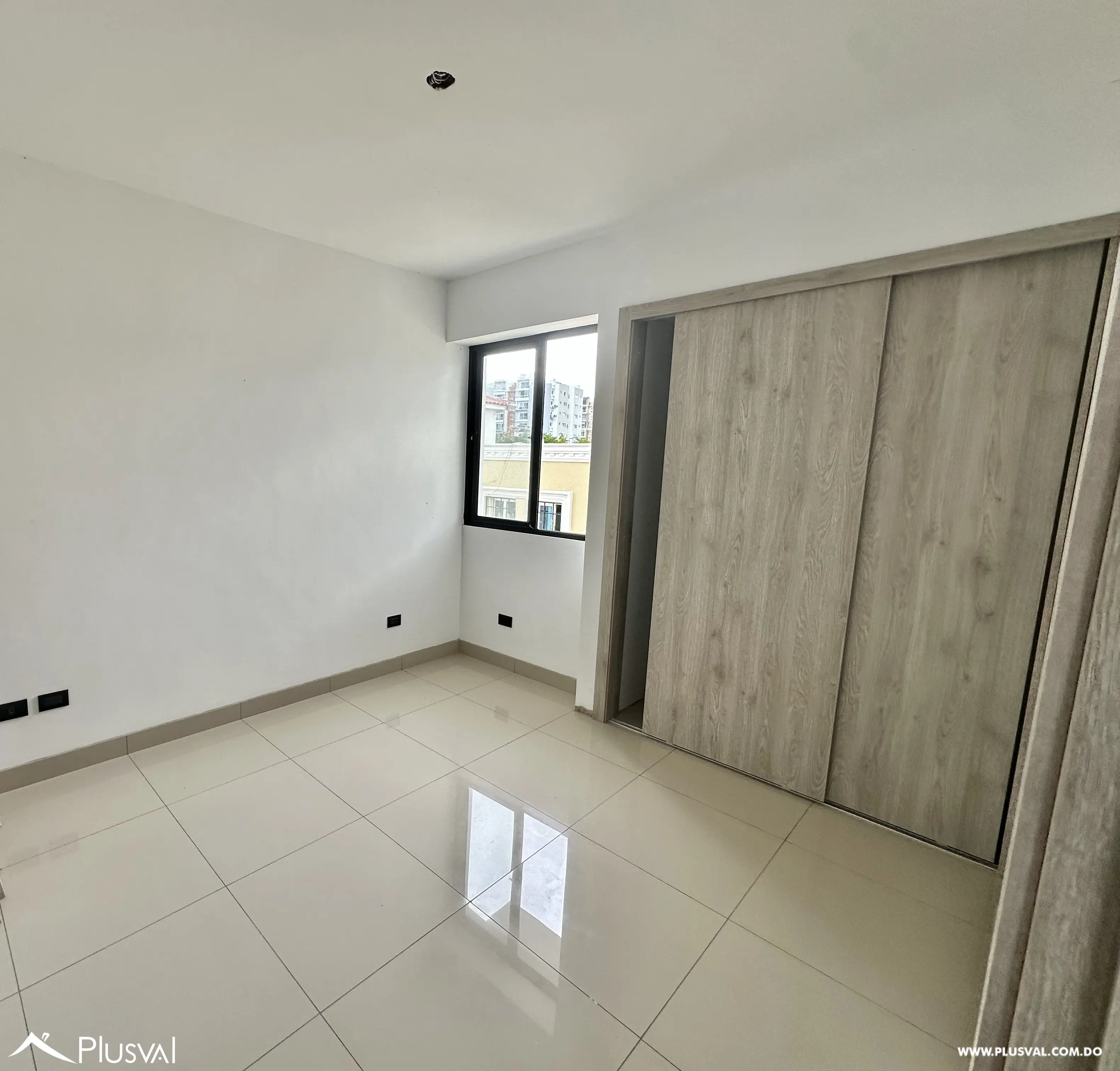 Apartamento de 2 habitaciones en Santo Domingo Este 520305
