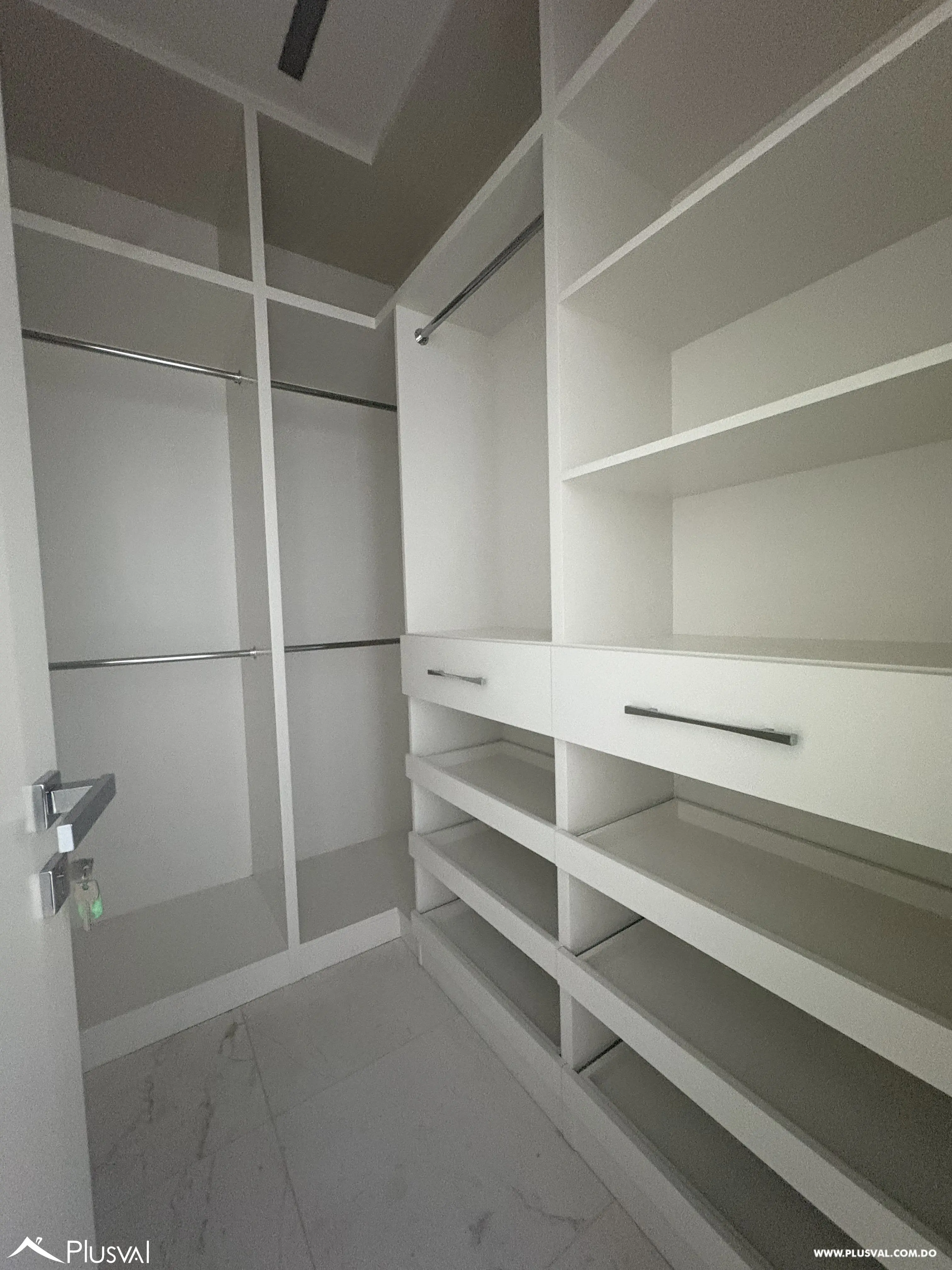 Lujoso apartamento en venta en plena Anacaona en piso alto 482006