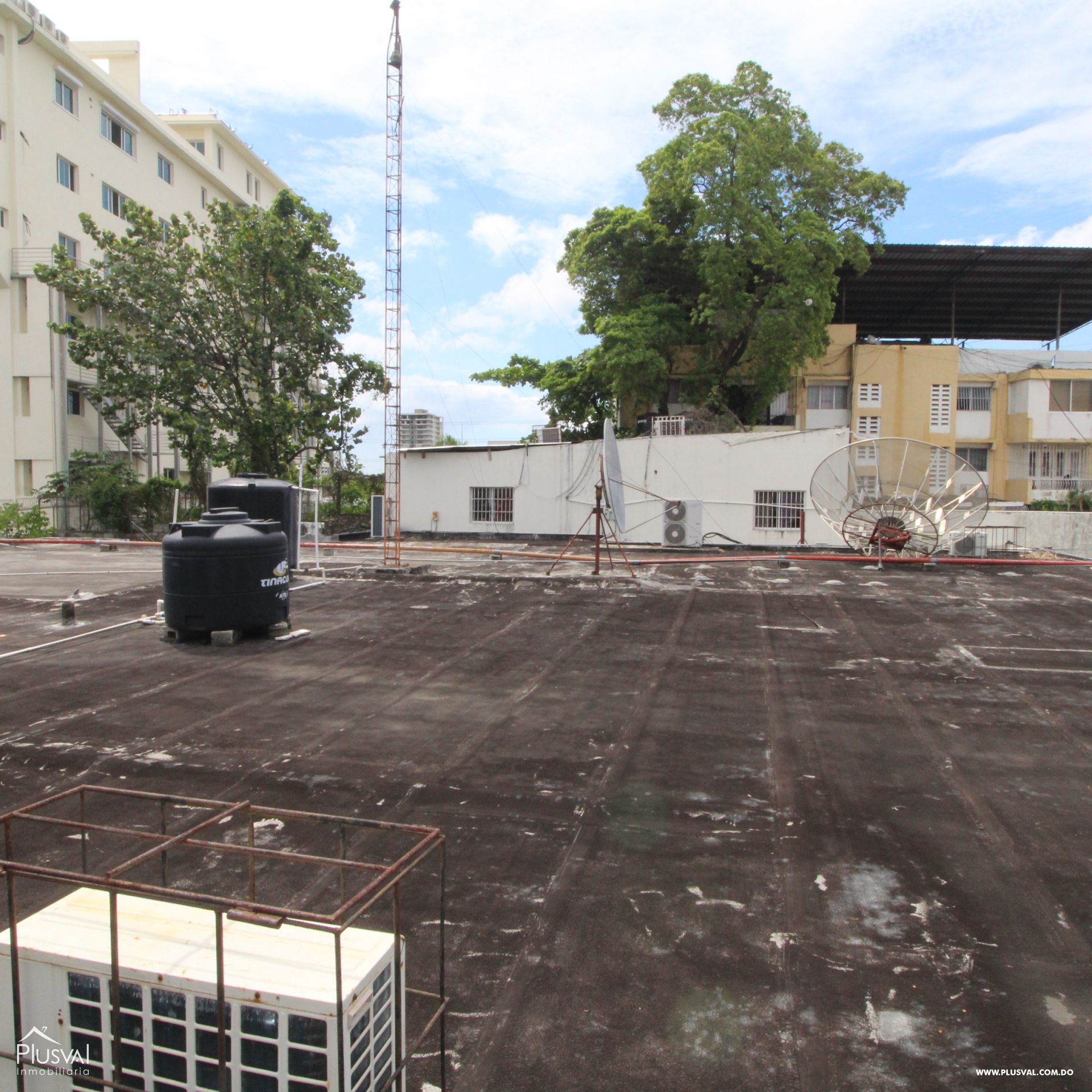 Amplio terreno en venta  ubicado en la Máximo Gómez . 209993