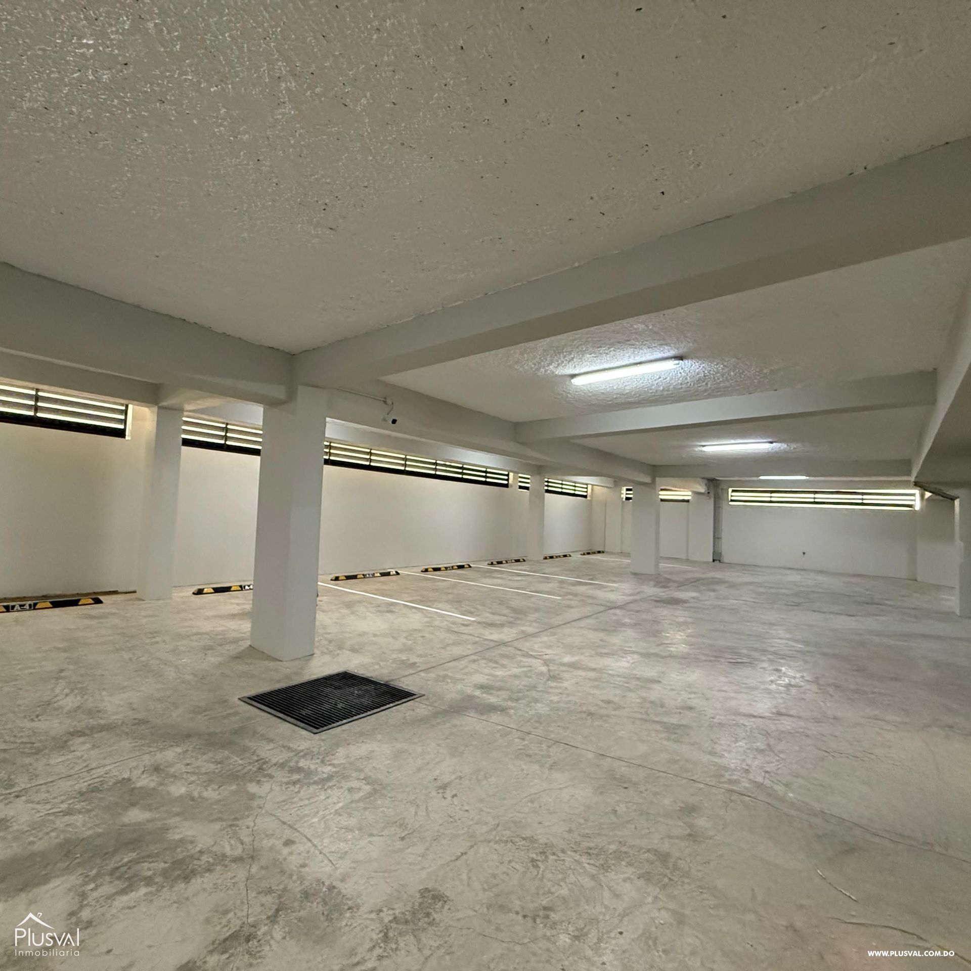 Apartamentos en torre moderna en La Moraleja 418973
