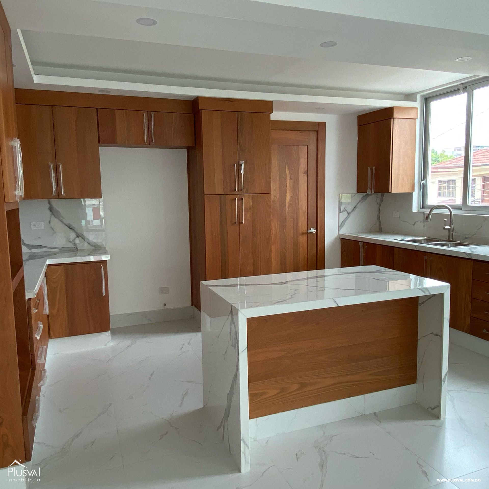 Apartamentos tipo casa en edificio exclusivo 433101