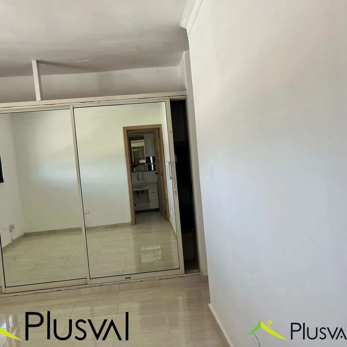 Apartamento en venta en Las Palmas de Alma Rosa, Santo Domingo Este – 3 habitaciones, 1 parqueo y seguridad 24/7 423097