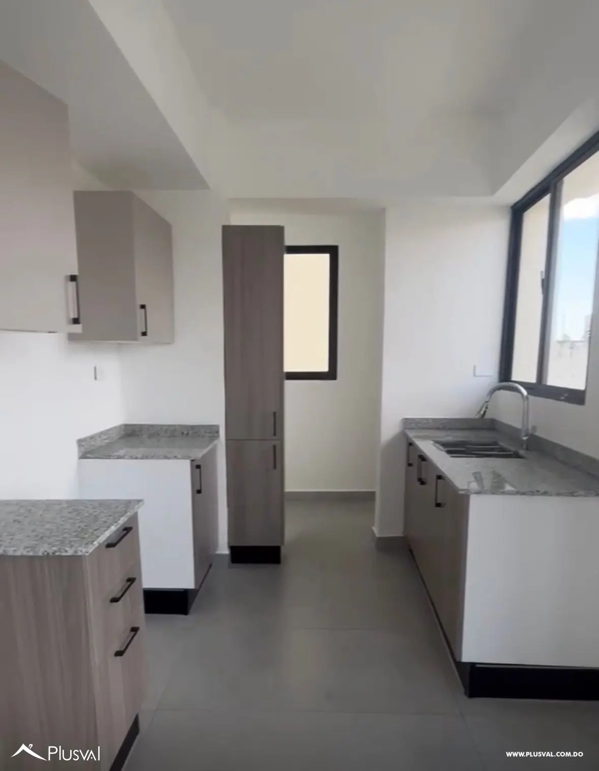MODERNO PROYECTO EN VENTA EN ZONA EXCLUSIVA DE MIRADOR NORTE 485640