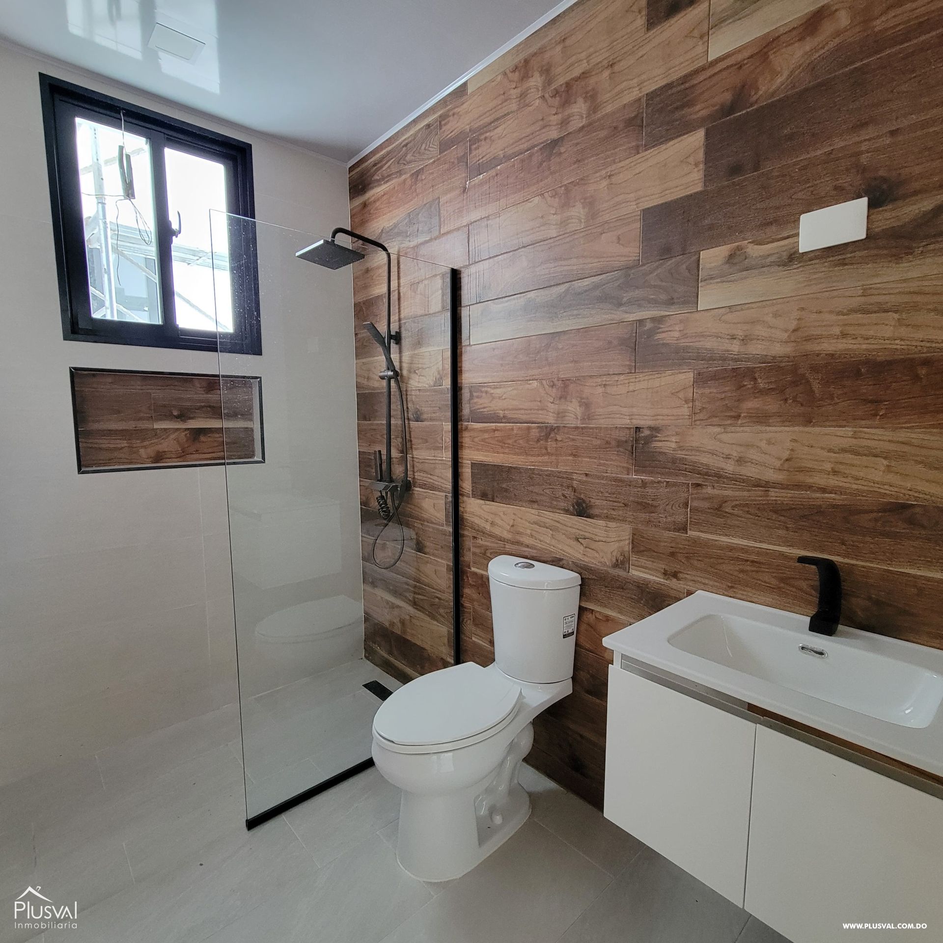 Exclusivo proyecto residencial en venta en la urbanización Thomén 382715