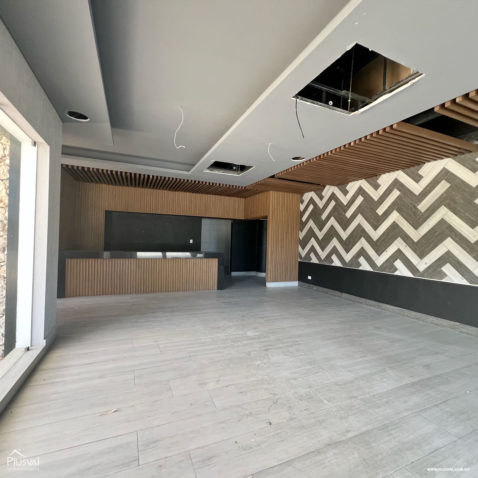 Local comercial en primer nivel Ave Barcelo Punta Cana 401414