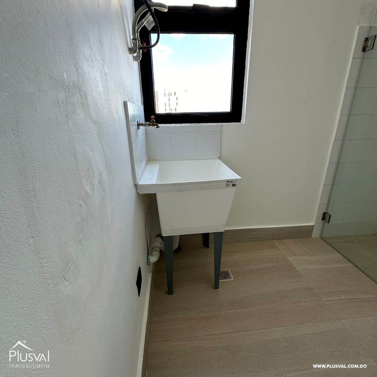 Exclusivo apartamento de 3 habitaciones  ubicado en La Esmeralda 409887