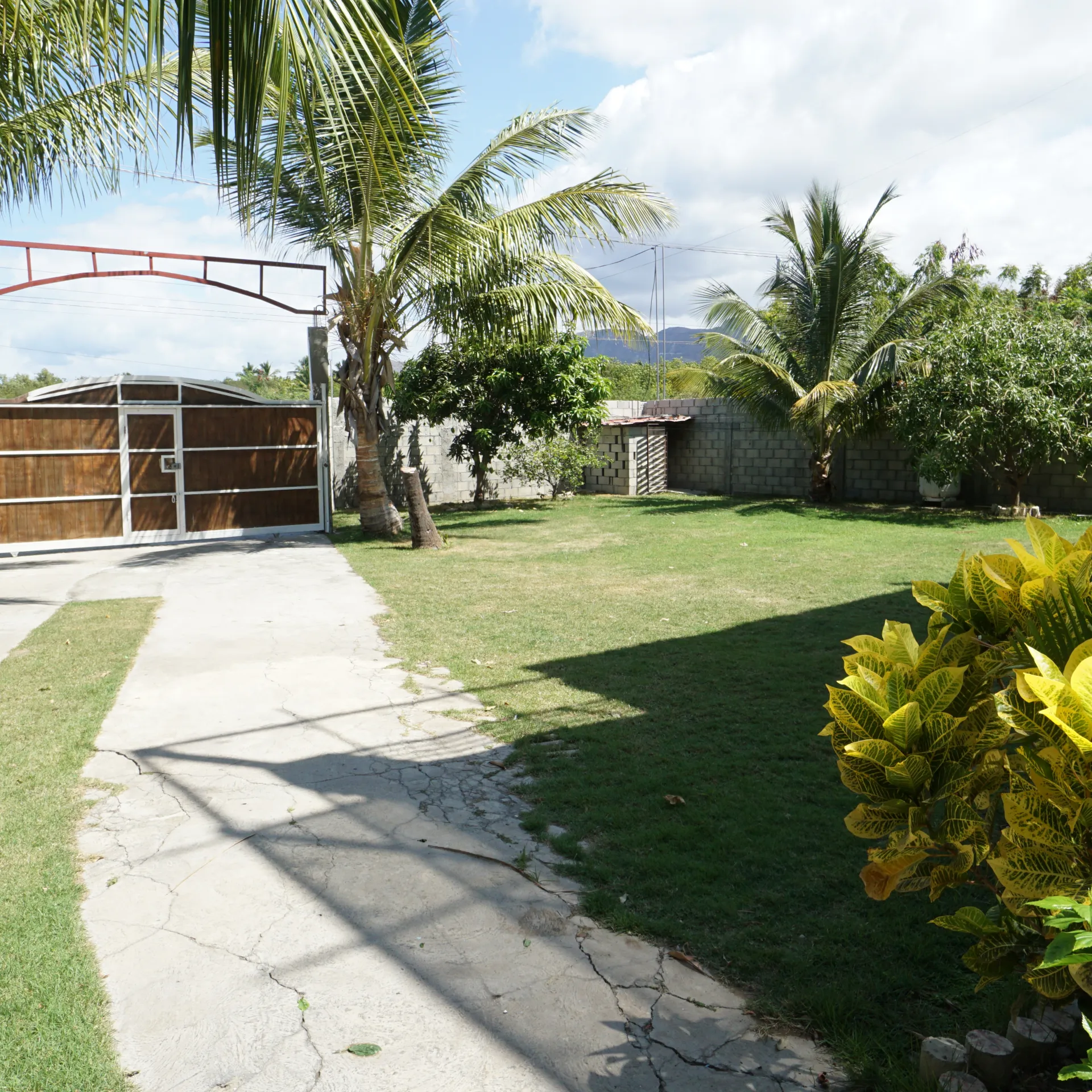 AMPLIA VILLA EN VENTA, EN EL PALMAR DE OCOA 422652