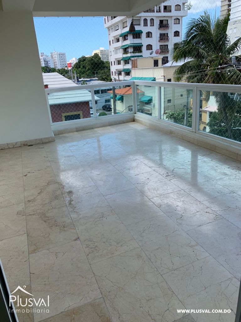 Amplio apartamento en alquiler zona poco transitada del sector de Naco 234370