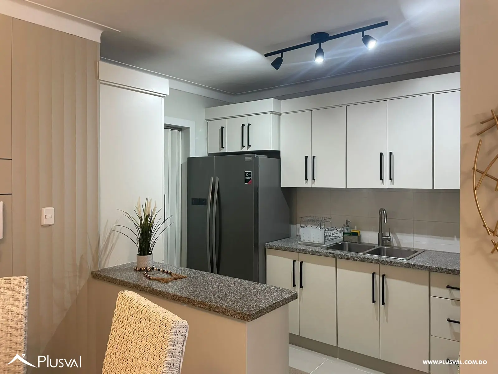 Apartamento en Segundo Nivel en Zona Céntrica de la Ciudad de Santiago 502727
