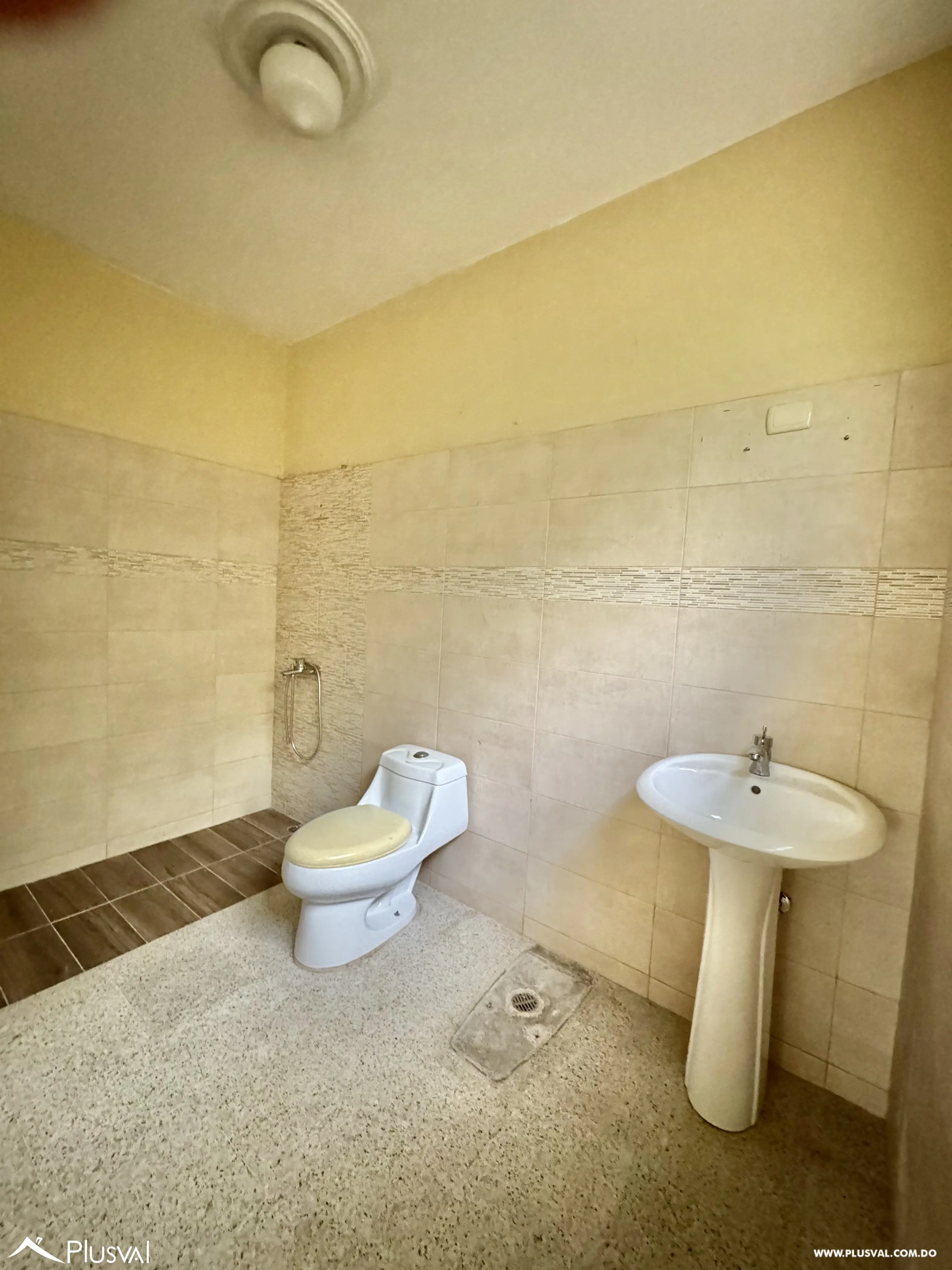 Vendo Maravillosa Casa de 2 Niveles en Los Cacicazgos 519162