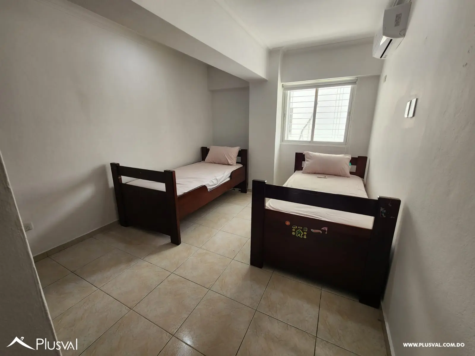 Apartamento de 3 habitaciones en alquiler en Evaristo Morales 497195