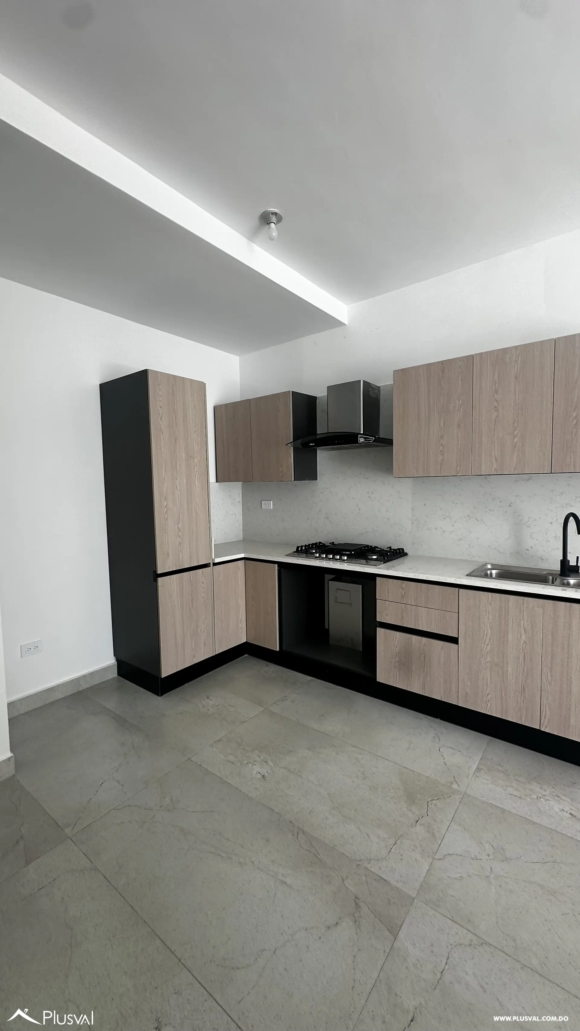 Apartamento en alquiler de 2 habitaciones en Evaristo Morales 497217
