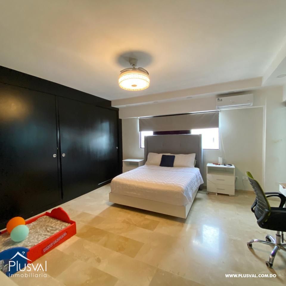 Venta de Elegante Apartamento en Cacicazgos: Espacioso, Iluminado y con Pisos de Mármol 384562