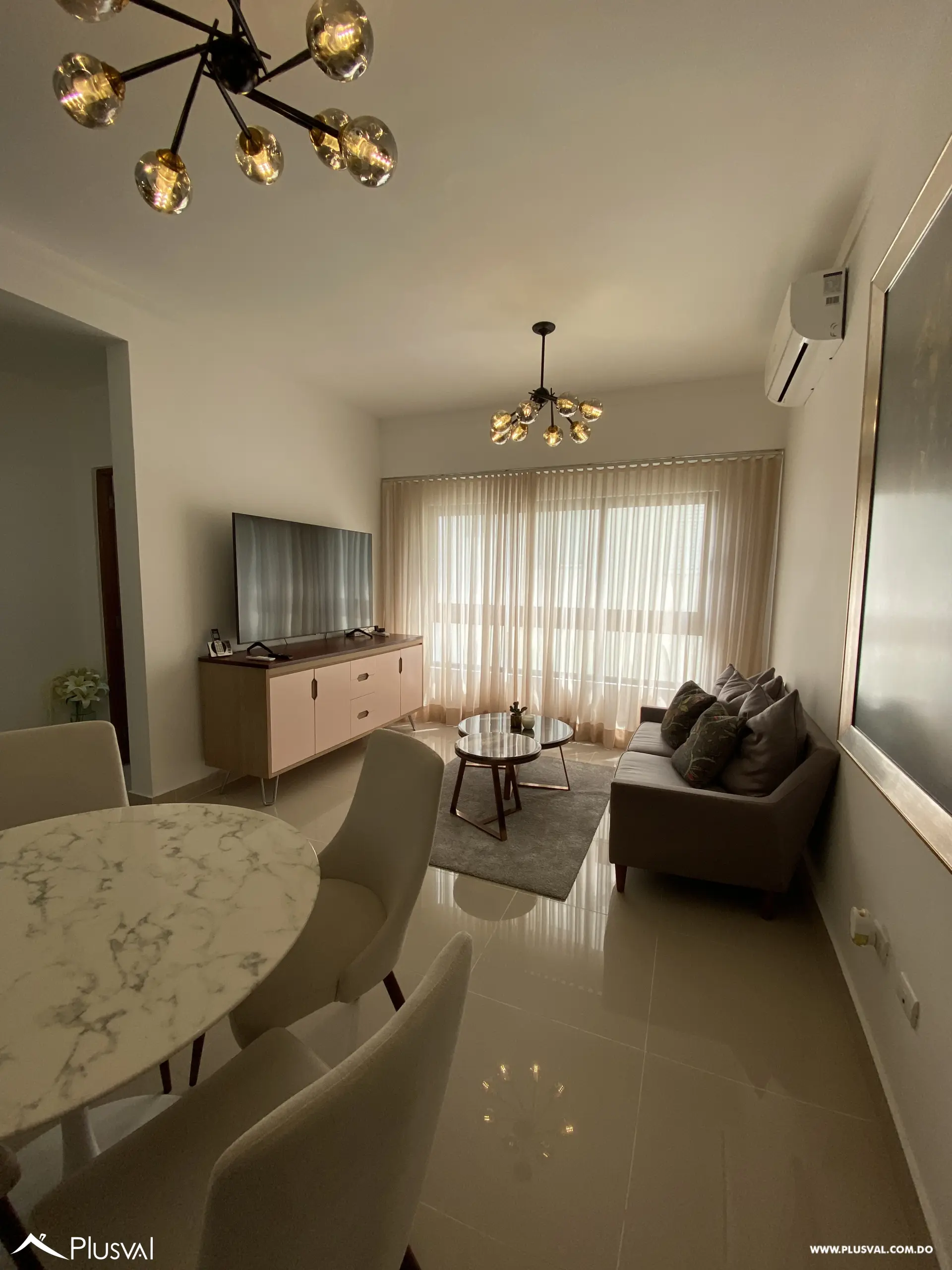 Apartamento Amueblado piso Alto en Evaristo Morales 510359