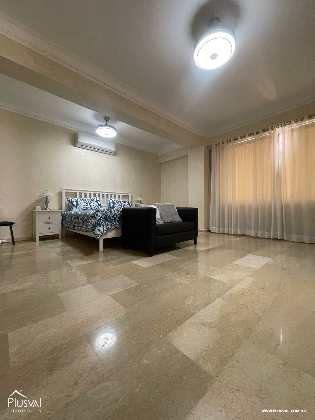 Penthouse de Lujo en La Esmeralda: Exclusividad en las Alturas 439011