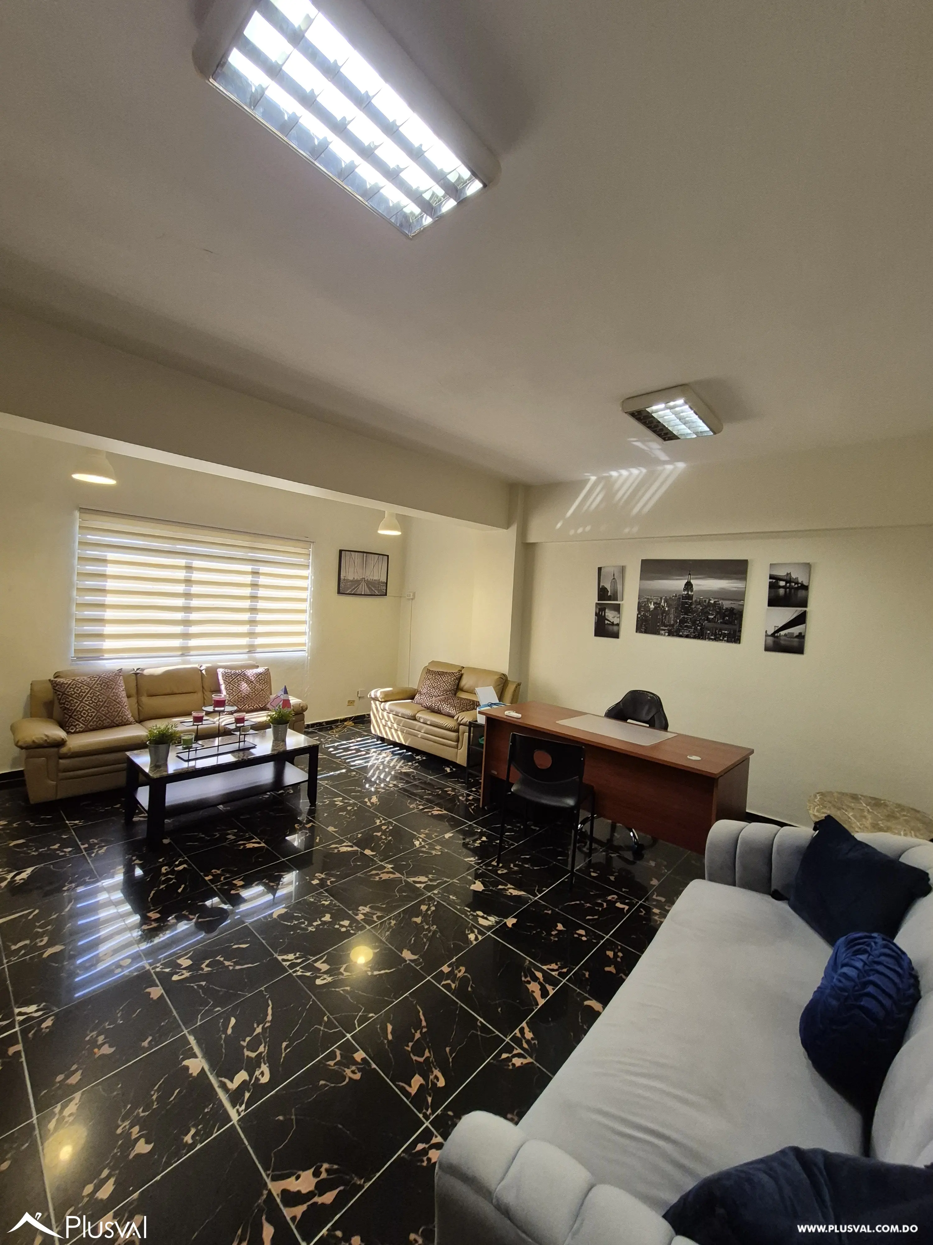 ALQUILER OFICINA PLAZA DE ALTO TRANSITO EN GAZCUE 493168