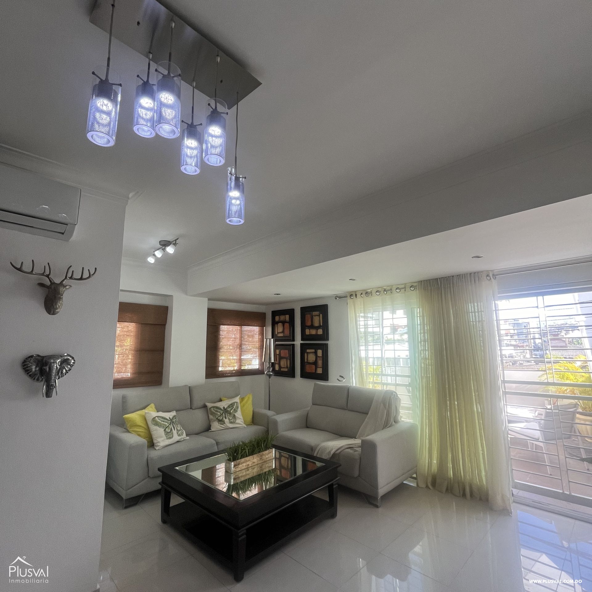 Apartamento clásico en alquiler amueblado en 2da con amplia terraza 388806