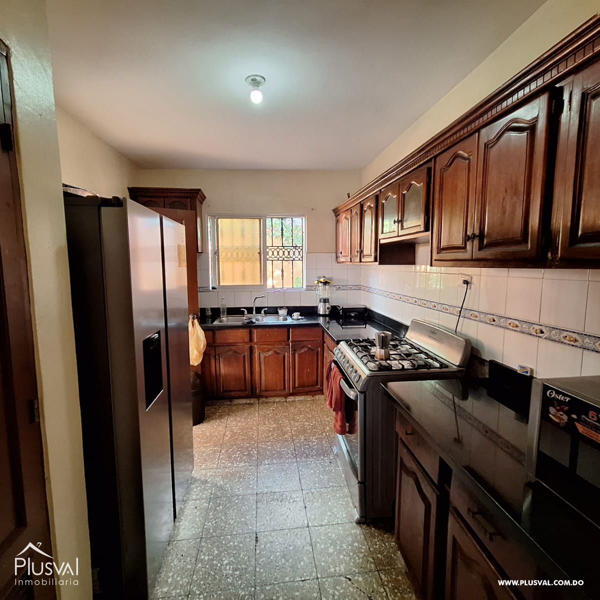 Casa espaciosa en residencial cerrado, con excelente patio 371530