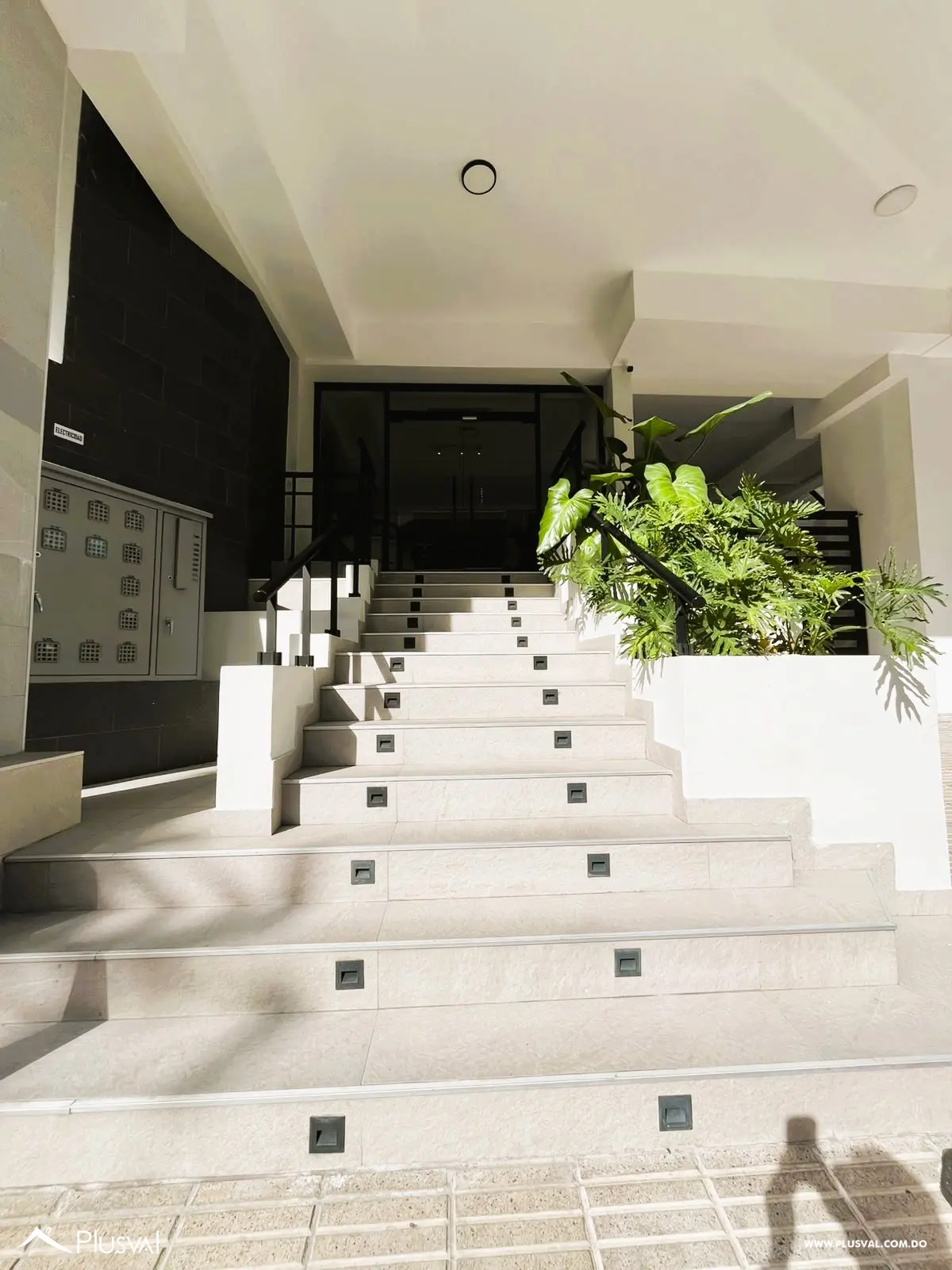 Apartamento de 2 habitaciones con línea blanca en alquiler 526087