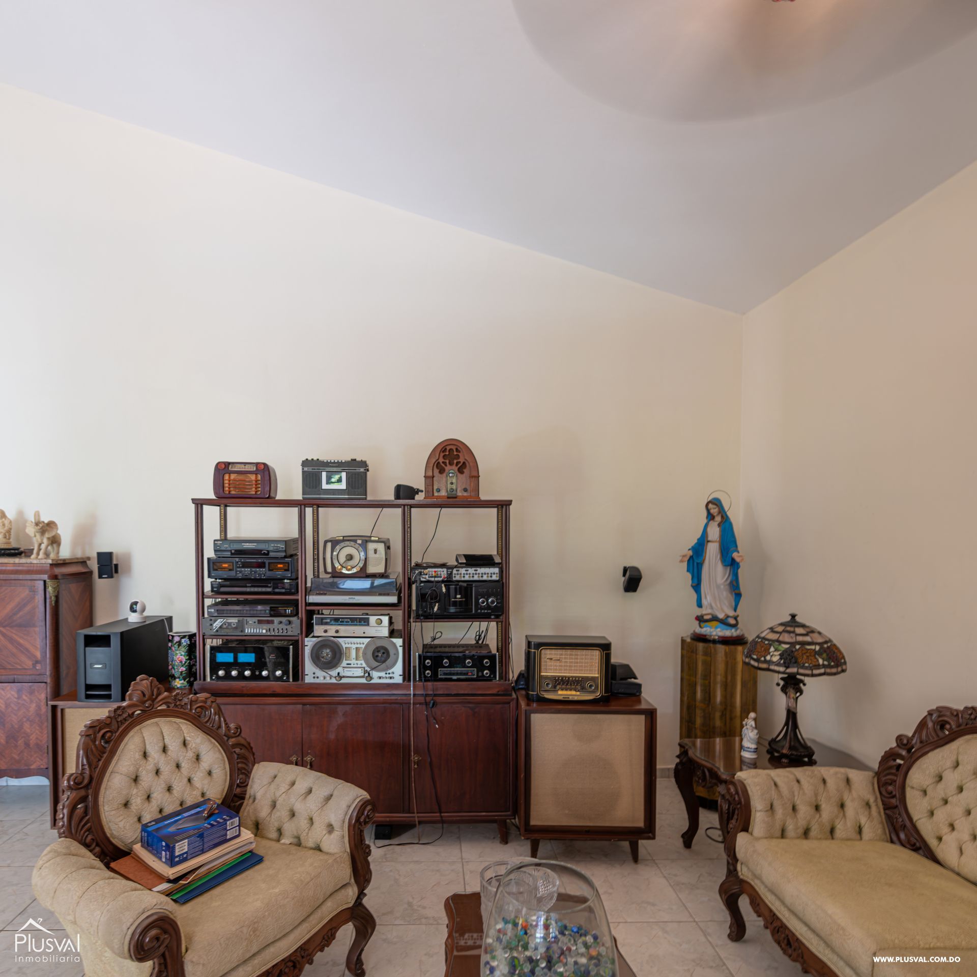 Villa en venta en metro Country Club con piscina privada y vista al campo de golf 456512