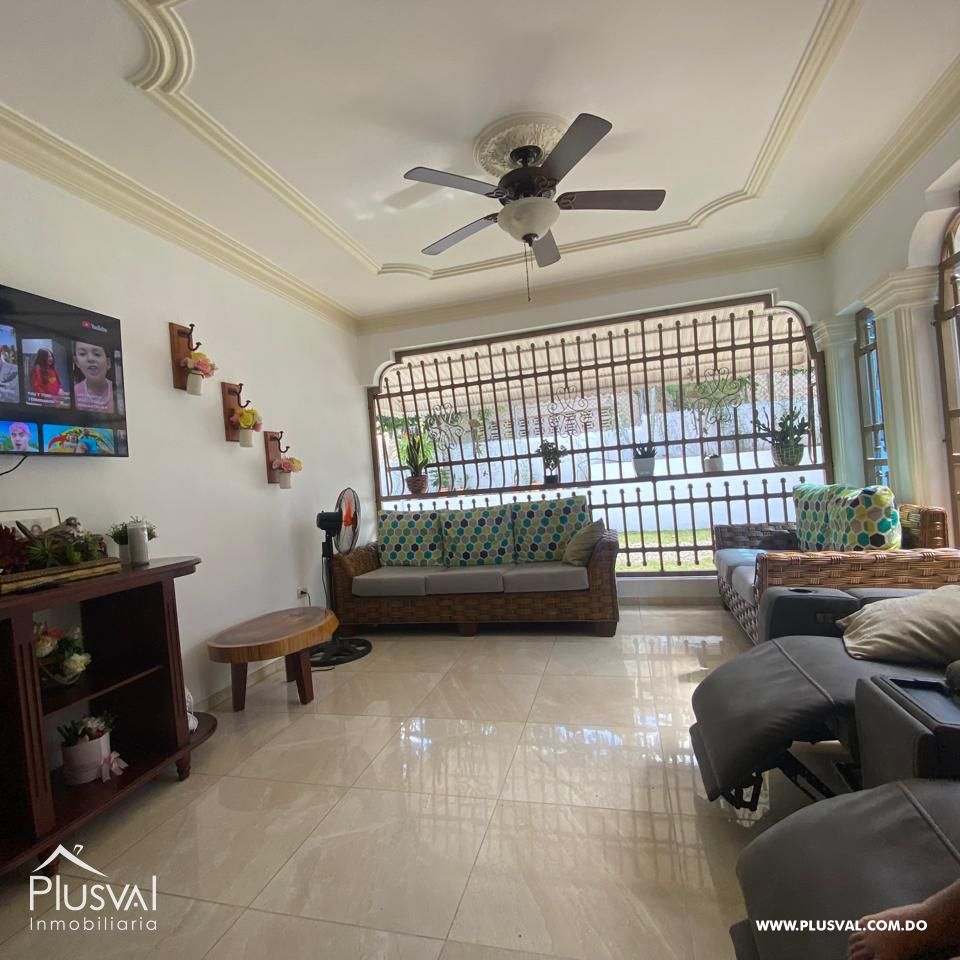 Casa esquinera en Venta San José de las Matas. 393124