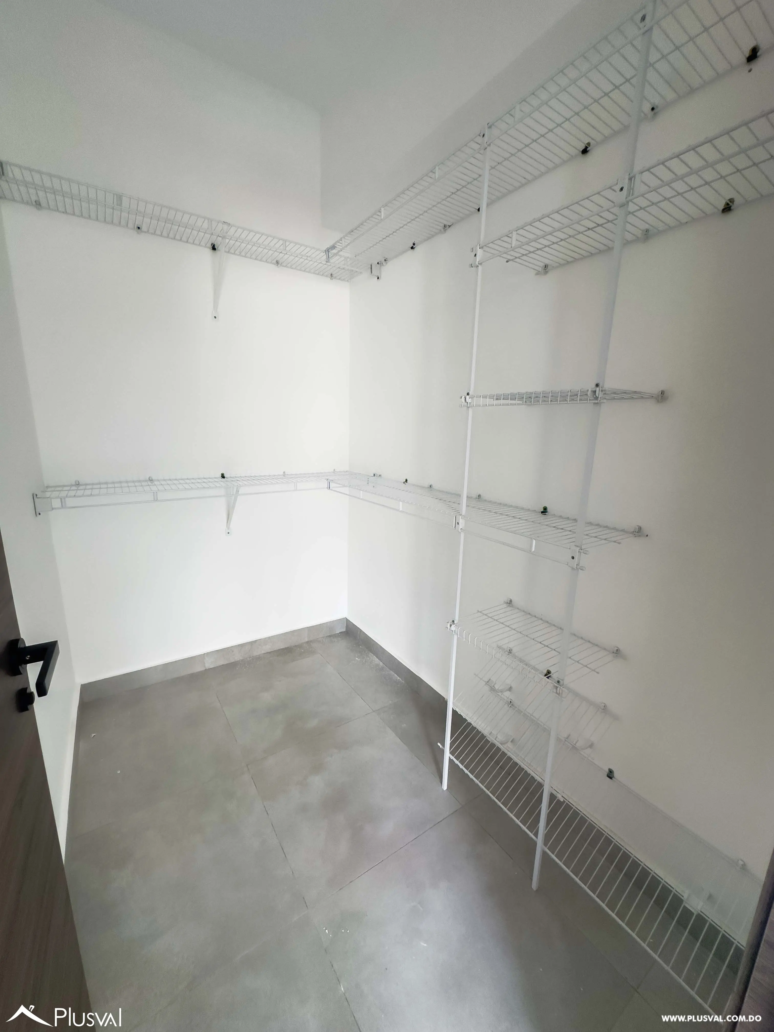Apartamento en alquiler de 1 hab en Naco con linea blanca. 492631
