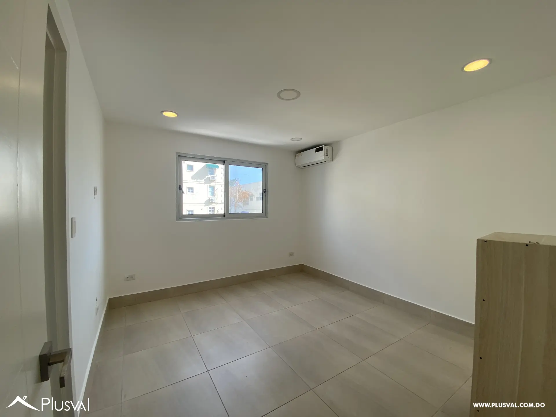 Alquilo Excelente y Amplio Apartamento en Zona Exclusiva en  La Esperilla 467468